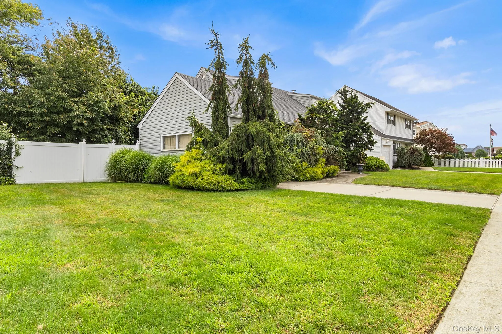 2075 Alan Drive, Hempstead, NY, 3 Bedrooms Bedrooms, 7 Rooms Rooms,2 BathroomsBathrooms,Residential,For Rent,Alan,0,1042712 2075 Alan Drive, Hempstead, NY, 3 Bedrooms Bedrooms, 7 Rooms Rooms,2 BathroomsBathrooms,Residential,For Rent,Alan,0,1042712