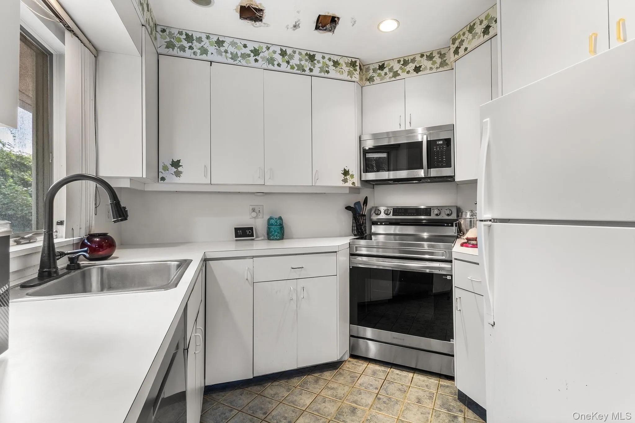 2075 Alan Drive, Hempstead, NY, 3 Bedrooms Bedrooms, 7 Rooms Rooms,2 BathroomsBathrooms,Residential,For Rent,Alan,0,1042712 2075 Alan Drive, Hempstead, NY, 3 Bedrooms Bedrooms, 7 Rooms Rooms,2 BathroomsBathrooms,Residential,For Rent,Alan,0,1042712
