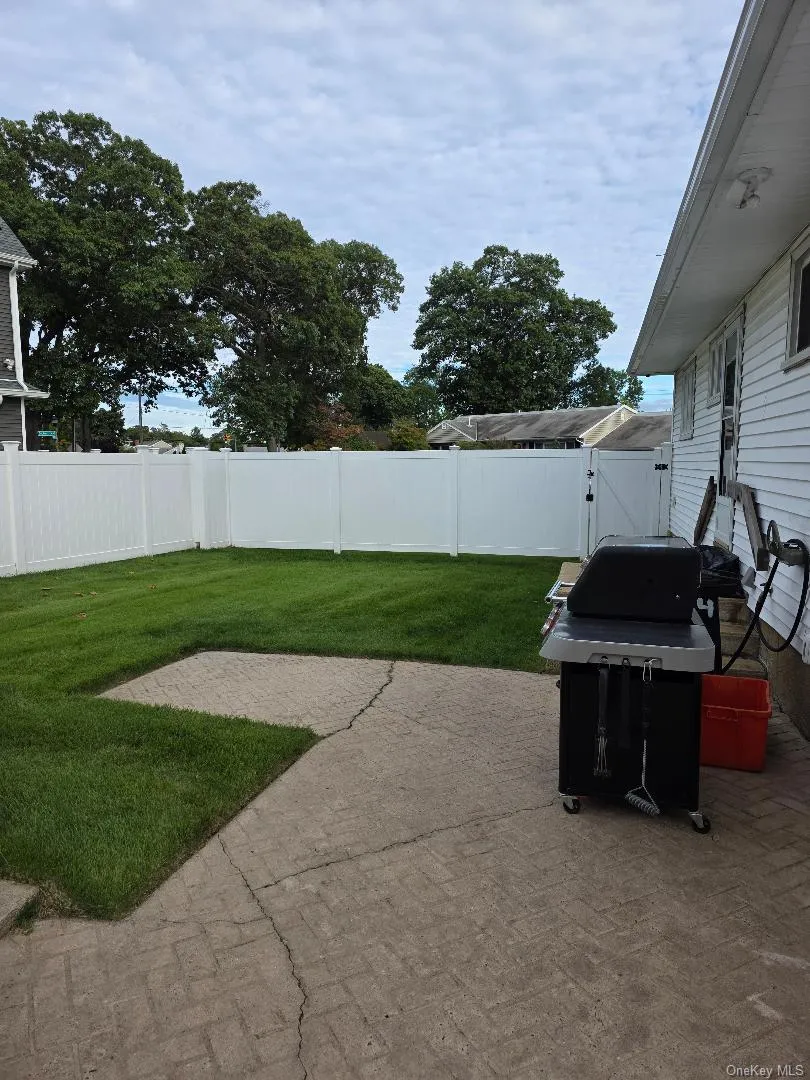 654 Carlyle Avenue, Hempstead, NY, 3 Bedrooms Bedrooms, 5 Rooms Rooms,1 BathroomBathrooms,Residential,For Rent,Carlyle,0,1042714 654 Carlyle Avenue, Hempstead, NY, 3 Bedrooms Bedrooms, 5 Rooms Rooms,1 BathroomBathrooms,Residential,For Rent,Carlyle,0,1042714