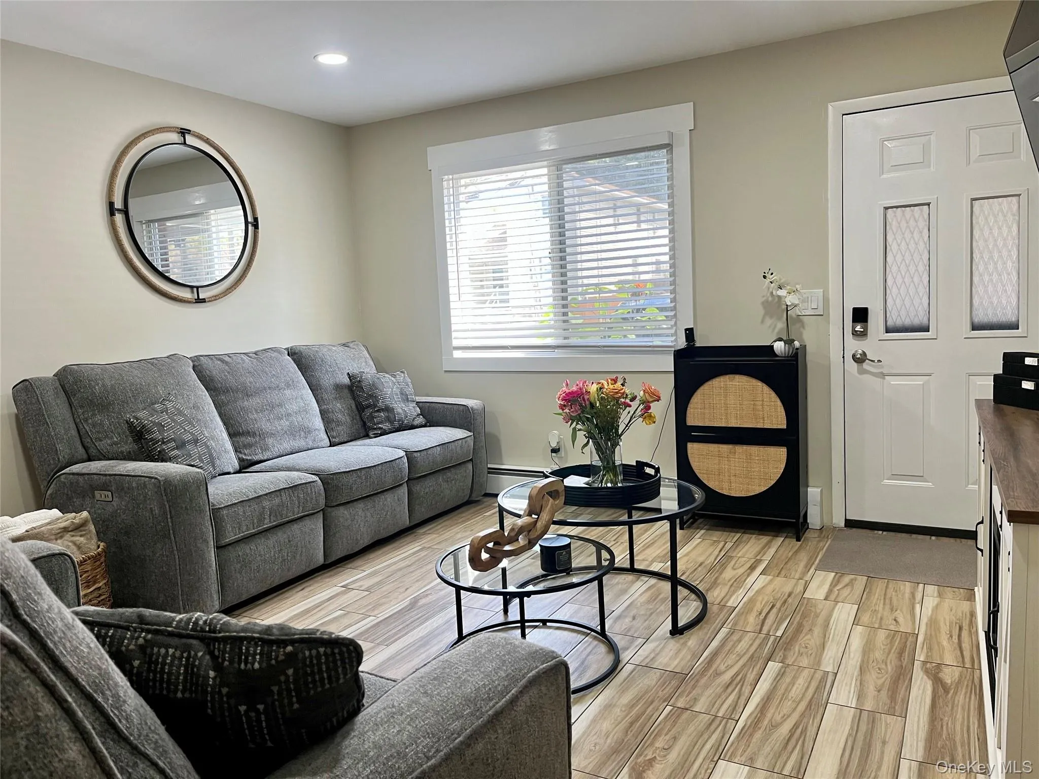 16 Maryland Avenue, Middletown, NY, 2 Bedrooms Bedrooms, 4 Rooms Rooms,1 BathroomBathrooms,Residential Lease,For Rent,Maryland,0,1042715 16 Maryland Avenue, Middletown, NY, 2 Bedrooms Bedrooms, 4 Rooms Rooms,1 BathroomBathrooms,Residential Lease,For Rent,Maryland,0,1042715