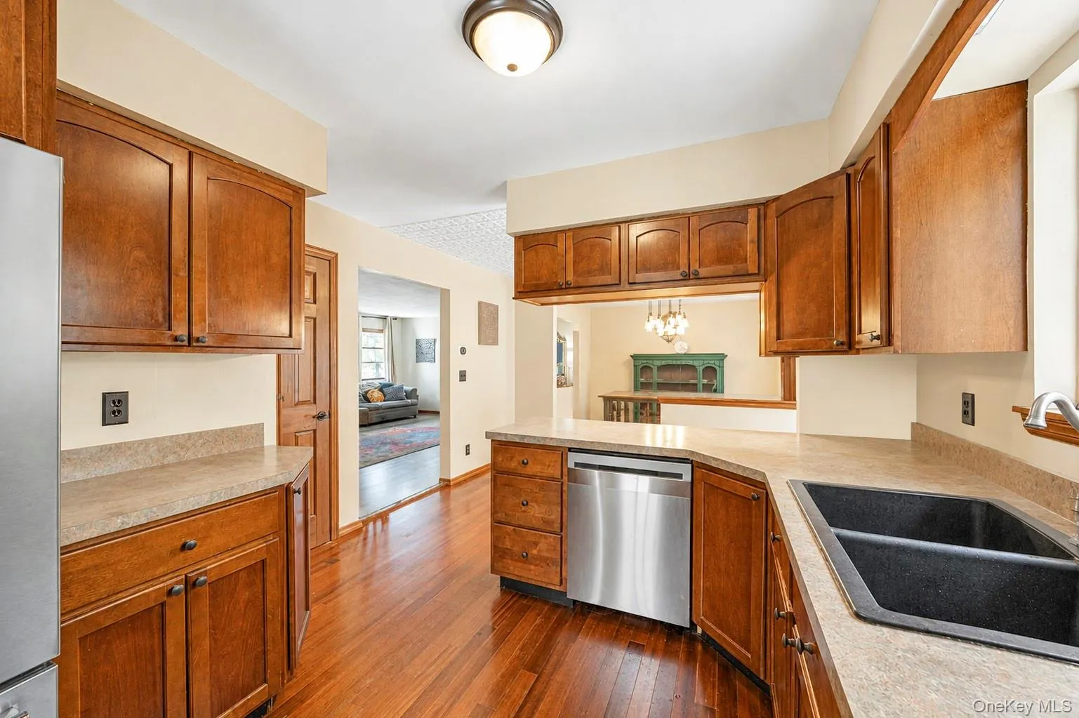 21 Hope Court, Brookhaven, NY, 5 Bedrooms Bedrooms, 8 Rooms Rooms,1 BathroomBathrooms,Residential,For Rent,Hope,0,1042717 21 Hope Court, Brookhaven, NY, 5 Bedrooms Bedrooms, 8 Rooms Rooms,1 BathroomBathrooms,Residential,For Rent,Hope,0,1042717