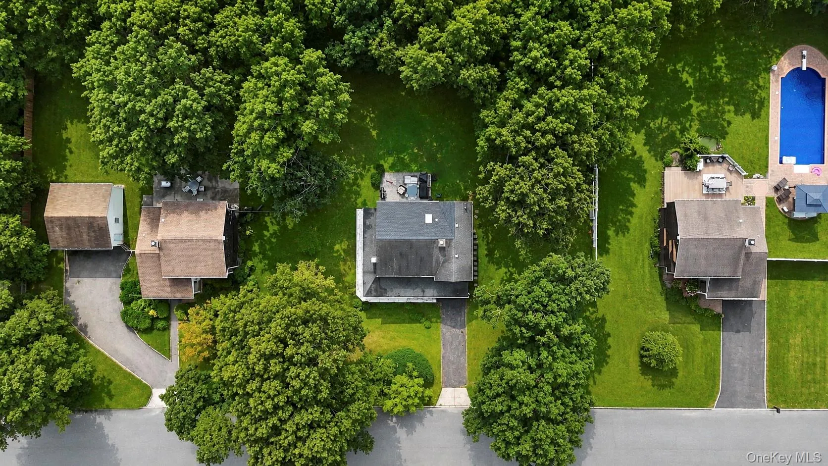 21 Hope Court, Brookhaven, NY, 5 Bedrooms Bedrooms, 8 Rooms Rooms,1 BathroomBathrooms,Residential,For Rent,Hope,0,1042717 21 Hope Court, Brookhaven, NY, 5 Bedrooms Bedrooms, 8 Rooms Rooms,1 BathroomBathrooms,Residential,For Rent,Hope,0,1042717