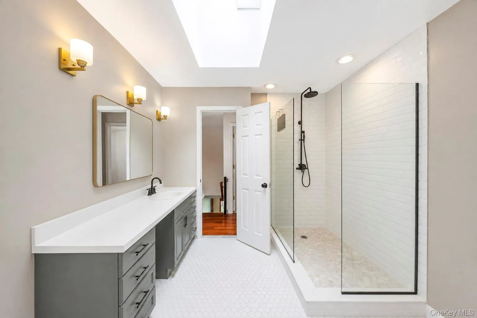 21 Hope Court, Brookhaven, NY, 5 Bedrooms Bedrooms, 8 Rooms Rooms,1 BathroomBathrooms,Residential,For Rent,Hope,0,1042717 21 Hope Court, Brookhaven, NY, 5 Bedrooms Bedrooms, 8 Rooms Rooms,1 BathroomBathrooms,Residential,For Rent,Hope,0,1042717