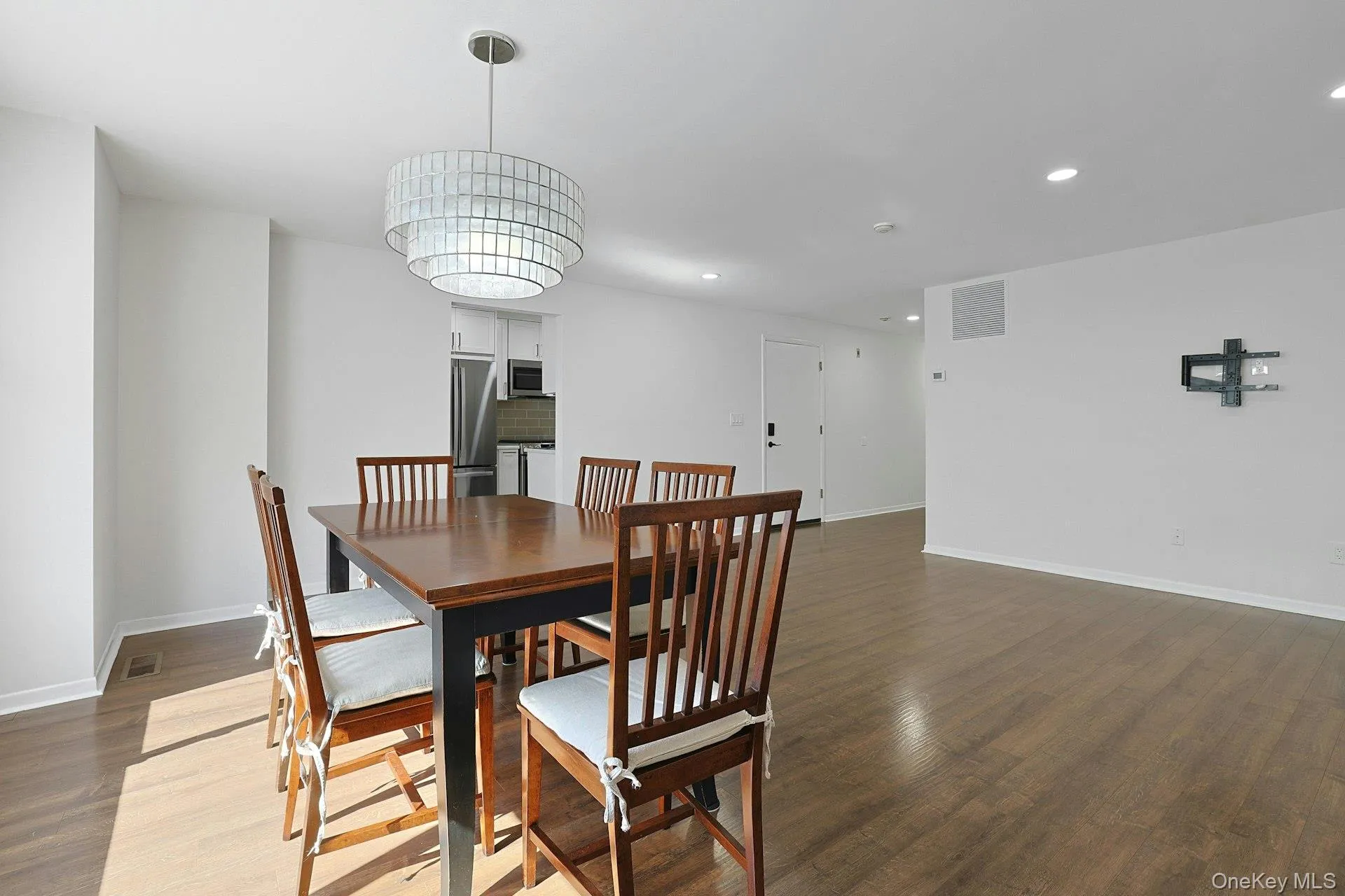 13 James Court, Clarkstown, NY, 1 Bedroom Bedrooms, 4 Rooms Rooms,1 BathroomBathrooms,Residential,For Rent,James,0,1042718 13 James Court, Clarkstown, NY, 1 Bedroom Bedrooms, 4 Rooms Rooms,1 BathroomBathrooms,Residential,For Rent,James,0,1042718