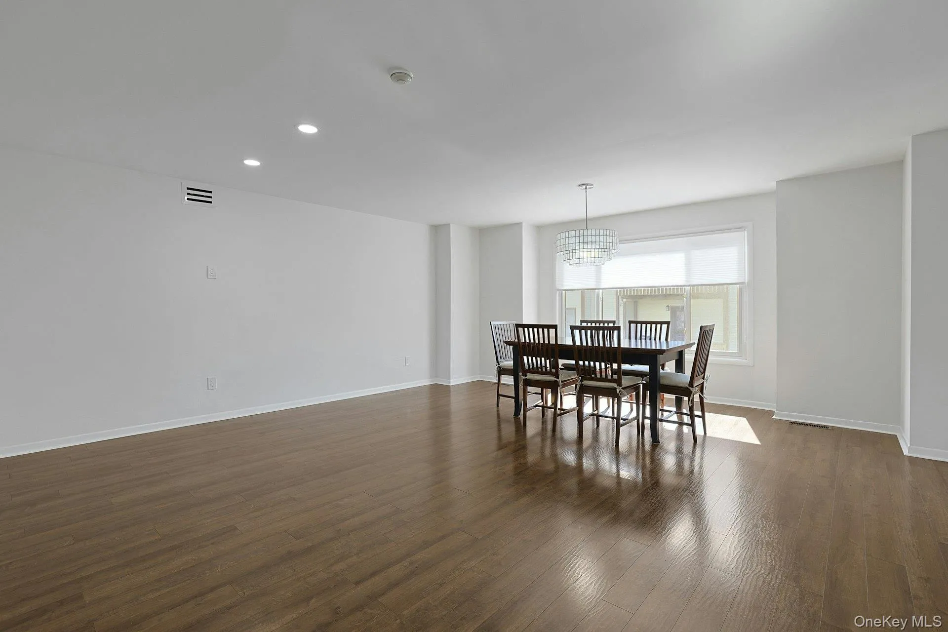13 James Court, Clarkstown, NY, 1 Bedroom Bedrooms, 4 Rooms Rooms,1 BathroomBathrooms,Residential,For Rent,James,0,1042718 13 James Court, Clarkstown, NY, 1 Bedroom Bedrooms, 4 Rooms Rooms,1 BathroomBathrooms,Residential,For Rent,James,0,1042718