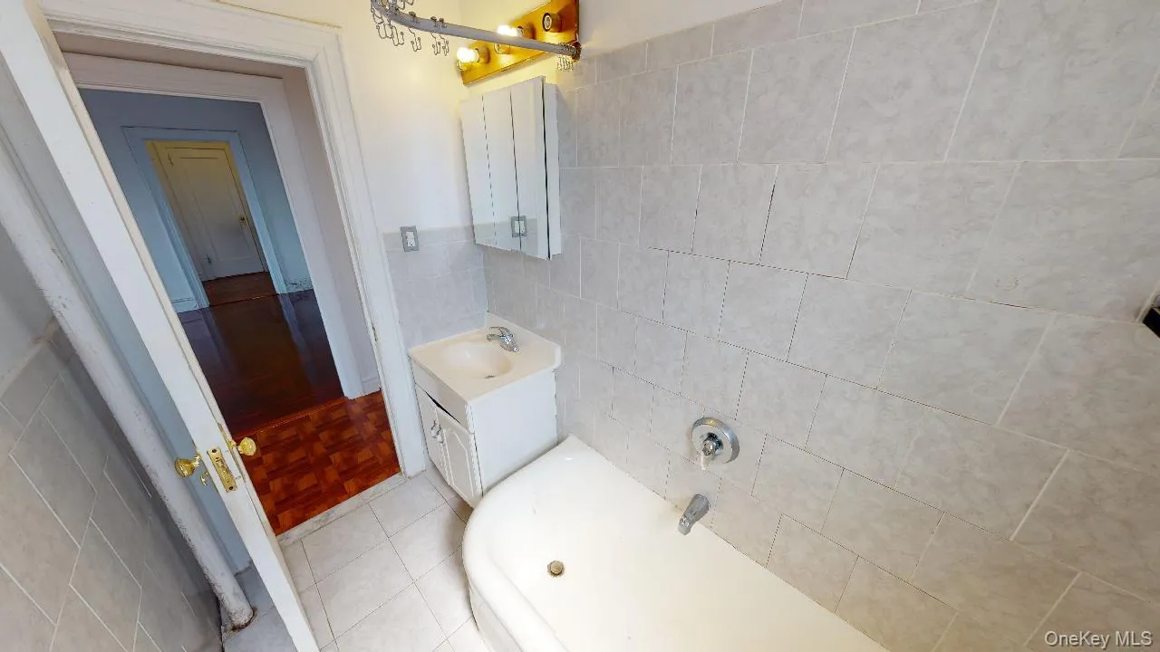 108-02 72nd Avenue, New York, NY, 2 Bedroom Bedrooms, 4 Room Rooms,1 BathroomBathrooms,Residential Lease,For Rent,72nd,0,1042720 108-02 72nd Avenue, New York, NY, 2 Bedroom Bedrooms, 4 Room Rooms,1 BathroomBathrooms,Residential Lease,For Rent,72nd,0,1042720