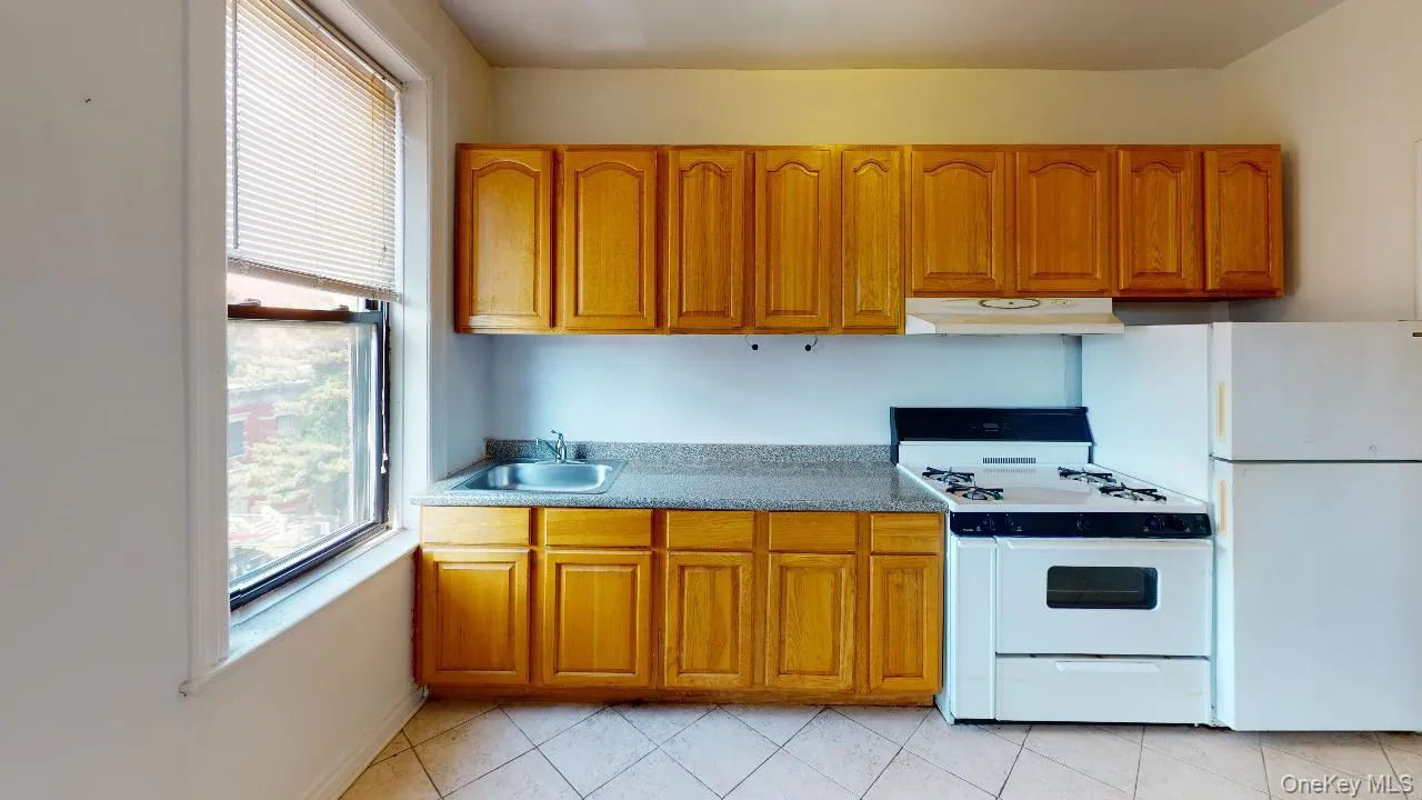 108-02 72nd Avenue, New York, NY, 2 Bedroom Bedrooms, 4 Room Rooms,1 BathroomBathrooms,Residential Lease,For Rent,72nd,0,1042720 108-02 72nd Avenue, New York, NY, 2 Bedroom Bedrooms, 4 Room Rooms,1 BathroomBathrooms,Residential Lease,For Rent,72nd,0,1042720