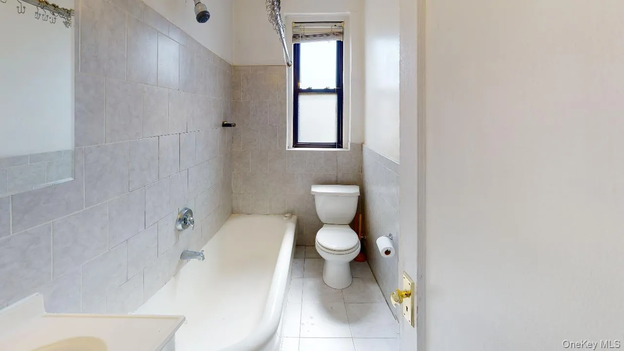 108-02 72nd Avenue, New York, NY, 2 Bedroom Bedrooms, 4 Room Rooms,1 BathroomBathrooms,Residential Lease,For Rent,72nd,0,1042720 108-02 72nd Avenue, New York, NY, 2 Bedroom Bedrooms, 4 Room Rooms,1 BathroomBathrooms,Residential Lease,For Rent,72nd,0,1042720