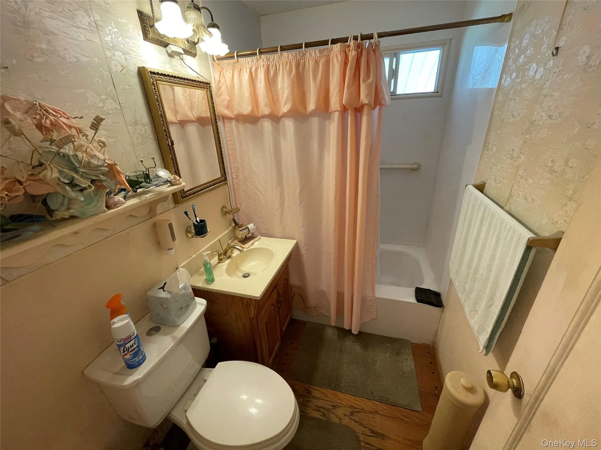 16 Heathcote Road, Babylon, NY, 4 Bedrooms Bedrooms, 6 Rooms Rooms,2 BathroomsBathrooms,Residential,For Rent,Heathcote,0,1042721 16 Heathcote Road, Babylon, NY, 4 Bedrooms Bedrooms, 6 Rooms Rooms,2 BathroomsBathrooms,Residential,For Rent,Heathcote,0,1042721