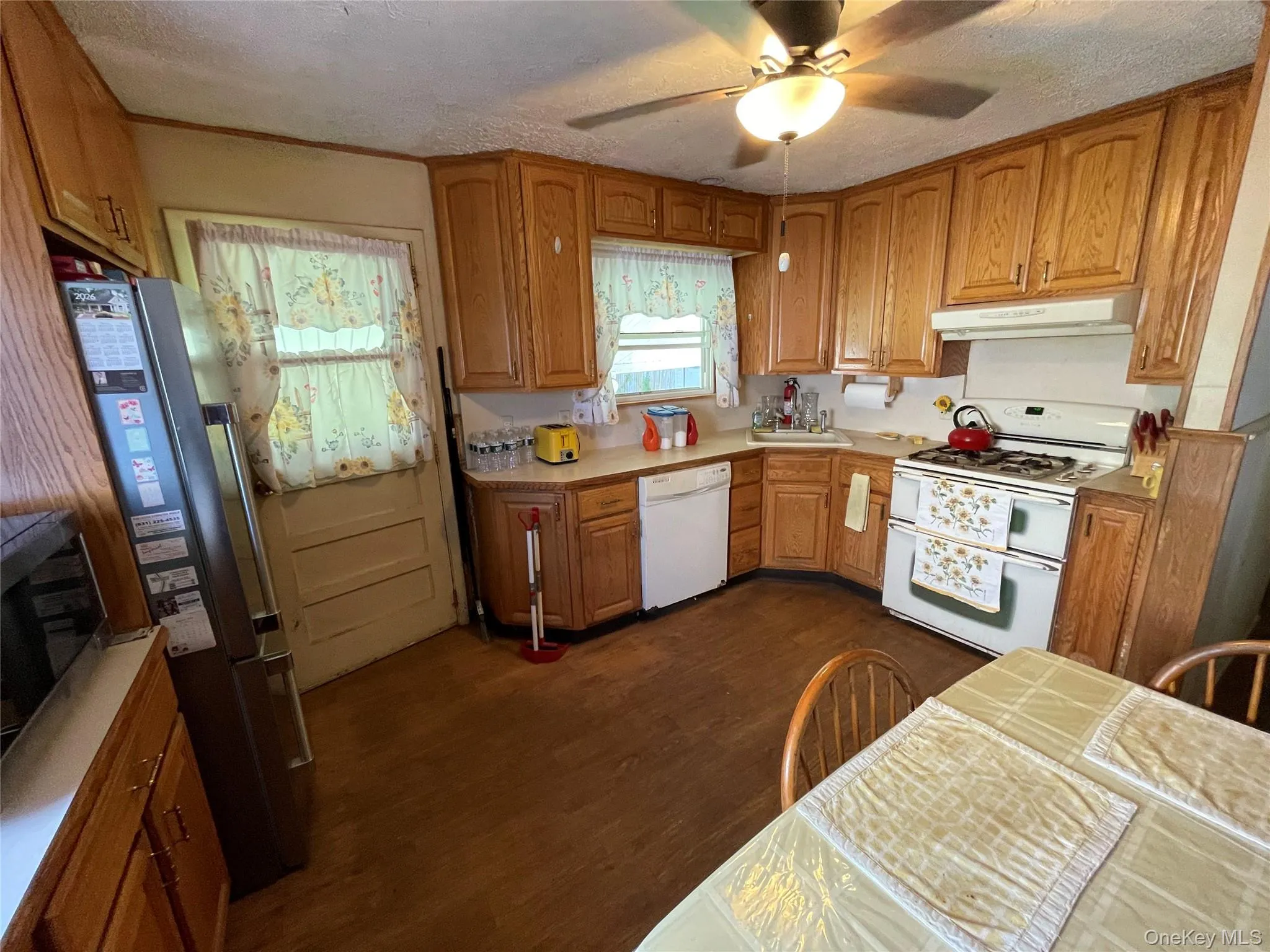 16 Heathcote Road, Babylon, NY, 4 Bedrooms Bedrooms, 6 Rooms Rooms,2 BathroomsBathrooms,Residential,For Rent,Heathcote,0,1042721 16 Heathcote Road, Babylon, NY, 4 Bedrooms Bedrooms, 6 Rooms Rooms,2 BathroomsBathrooms,Residential,For Rent,Heathcote,0,1042721