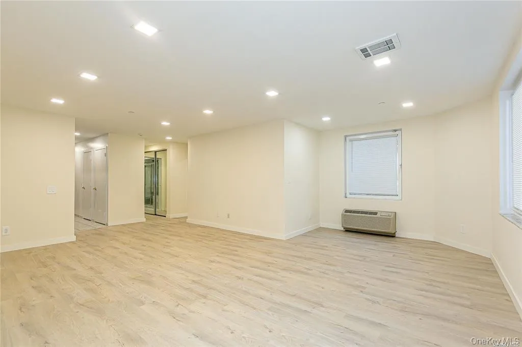 100 Great Neck Road, North Hempstead, NY, 1 Bedroom Bedrooms, 3 Rooms Rooms,1 BathroomBathrooms,Residential,For Rent,Great Neck,0,1042722 100 Great Neck Road, North Hempstead, NY, 1 Bedroom Bedrooms, 3 Rooms Rooms,1 BathroomBathrooms,Residential,For Rent,Great Neck,0,1042722
