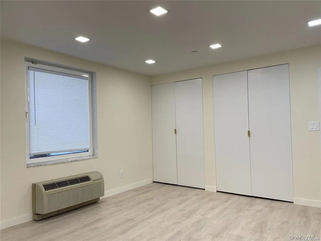 100 Great Neck Road, North Hempstead, NY, 1 Bedroom Bedrooms, 3 Rooms Rooms,1 BathroomBathrooms,Residential,For Rent,Great Neck,0,1042722 100 Great Neck Road, North Hempstead, NY, 1 Bedroom Bedrooms, 3 Rooms Rooms,1 BathroomBathrooms,Residential,For Rent,Great Neck,0,1042722