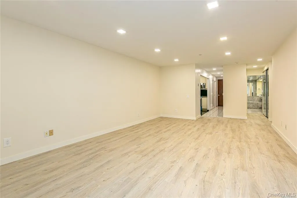 100 Great Neck Road, North Hempstead, NY, 1 Bedroom Bedrooms, 3 Rooms Rooms,1 BathroomBathrooms,Residential,For Rent,Great Neck,0,1042722 100 Great Neck Road, North Hempstead, NY, 1 Bedroom Bedrooms, 3 Rooms Rooms,1 BathroomBathrooms,Residential,For Rent,Great Neck,0,1042722