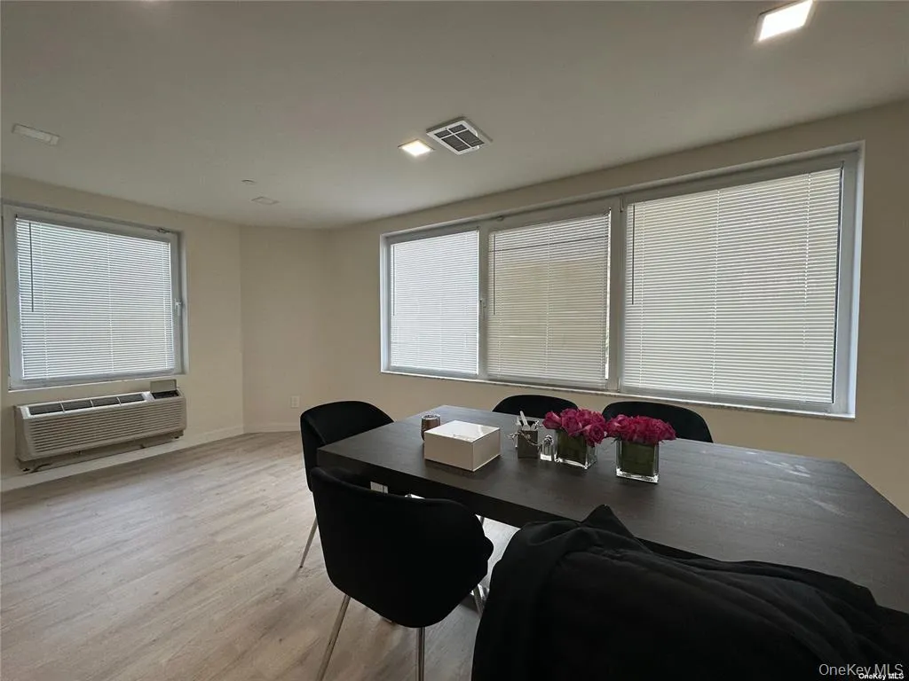 100 Great Neck Road, North Hempstead, NY, 1 Bedroom Bedrooms, 3 Rooms Rooms,1 BathroomBathrooms,Residential,For Rent,Great Neck,0,1042722 100 Great Neck Road, North Hempstead, NY, 1 Bedroom Bedrooms, 3 Rooms Rooms,1 BathroomBathrooms,Residential,For Rent,Great Neck,0,1042722