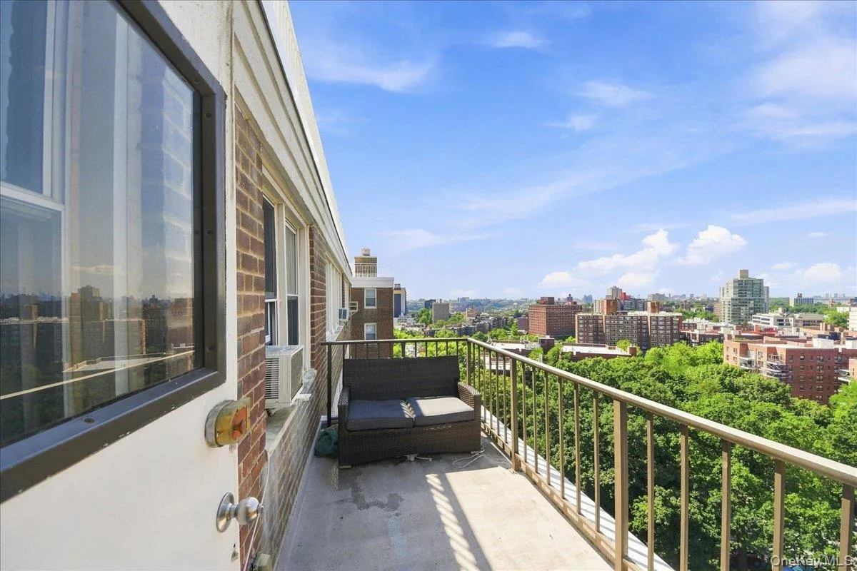 4525 Henry Hudson Parkway, New York, NY, 2 Bedrooms Bedrooms, 3 Rooms Rooms,1 BathroomBathrooms,Residential,For Rent,Henry Hudson,0,1042723 4525 Henry Hudson Parkway, New York, NY, 2 Bedrooms Bedrooms, 3 Rooms Rooms,1 BathroomBathrooms,Residential,For Rent,Henry Hudson,0,1042723