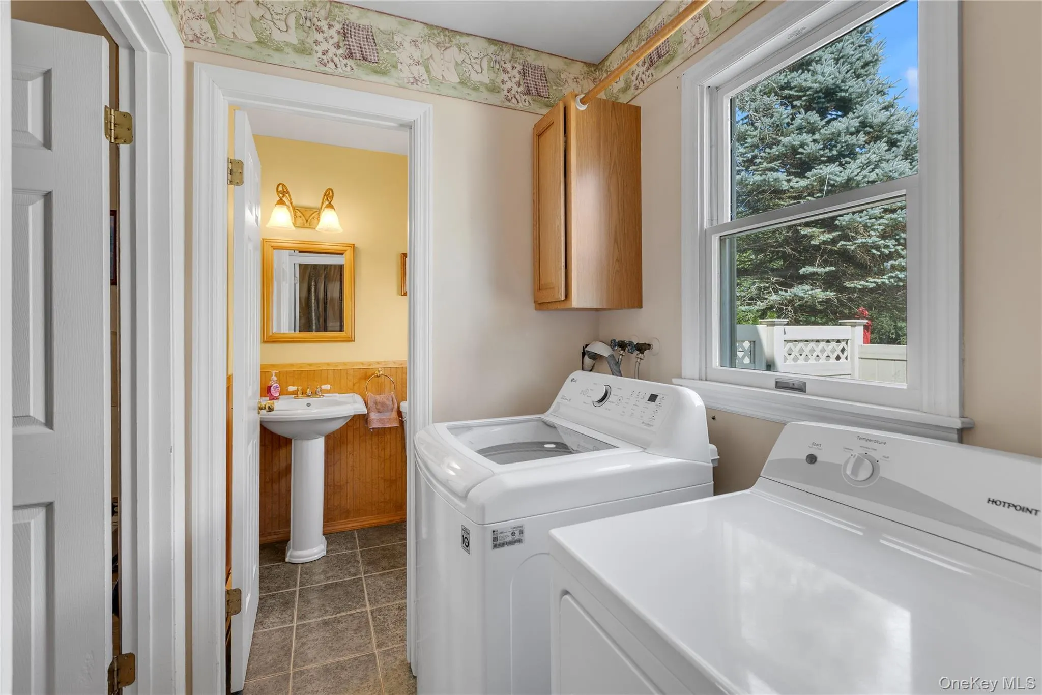 23 Dale Lane, Smithtown, NY, 4 Bedrooms Bedrooms, 10 Rooms Rooms,3 BathroomsBathrooms,Residential,For Rent,Dale,0,1042725 23 Dale Lane, Smithtown, NY, 4 Bedrooms Bedrooms, 10 Rooms Rooms,3 BathroomsBathrooms,Residential,For Rent,Dale,0,1042725