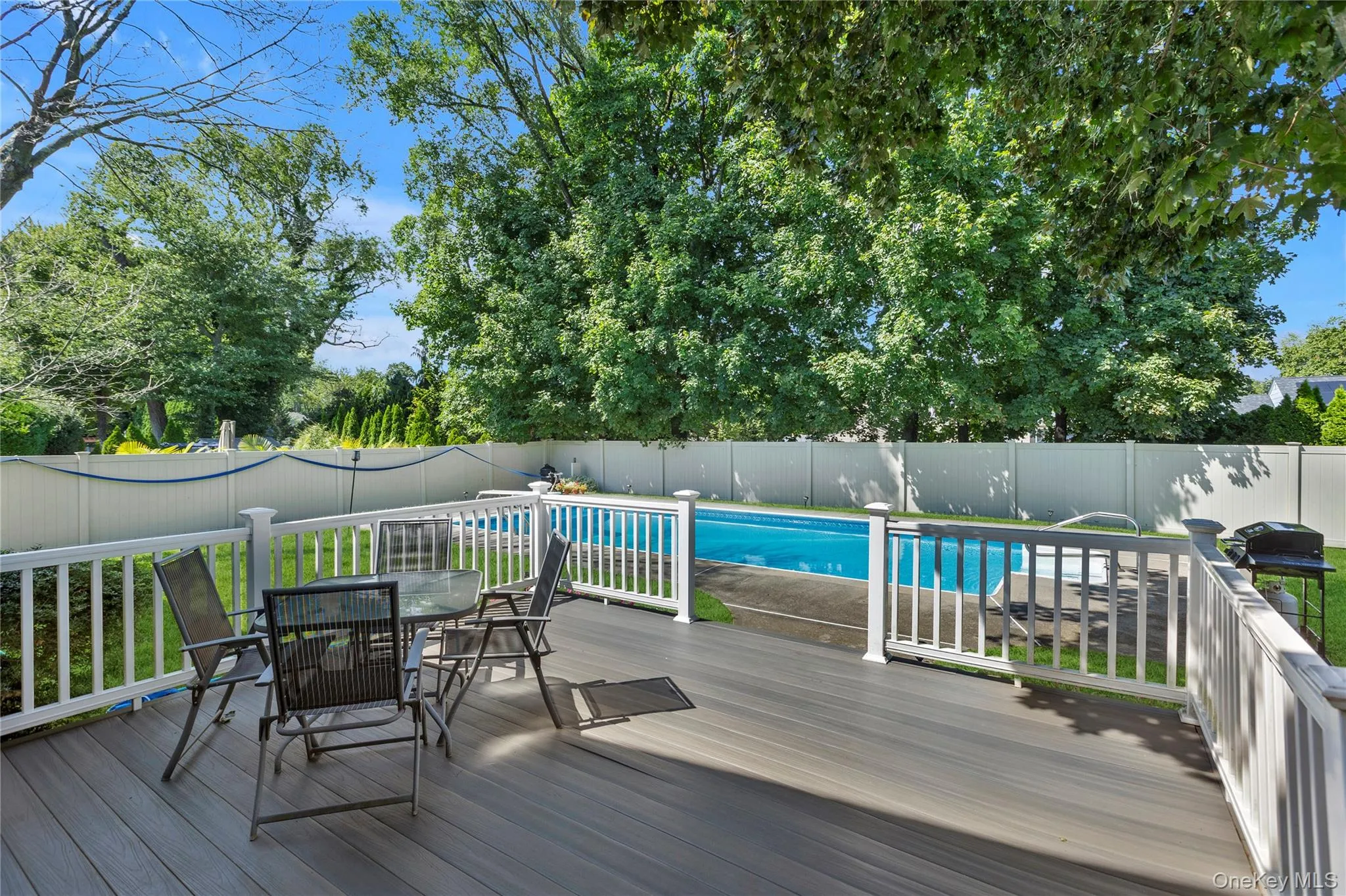 23 Dale Lane, Smithtown, NY, 4 Bedrooms Bedrooms, 10 Rooms Rooms,3 BathroomsBathrooms,Residential,For Rent,Dale,0,1042725 23 Dale Lane, Smithtown, NY, 4 Bedrooms Bedrooms, 10 Rooms Rooms,3 BathroomsBathrooms,Residential,For Rent,Dale,0,1042725