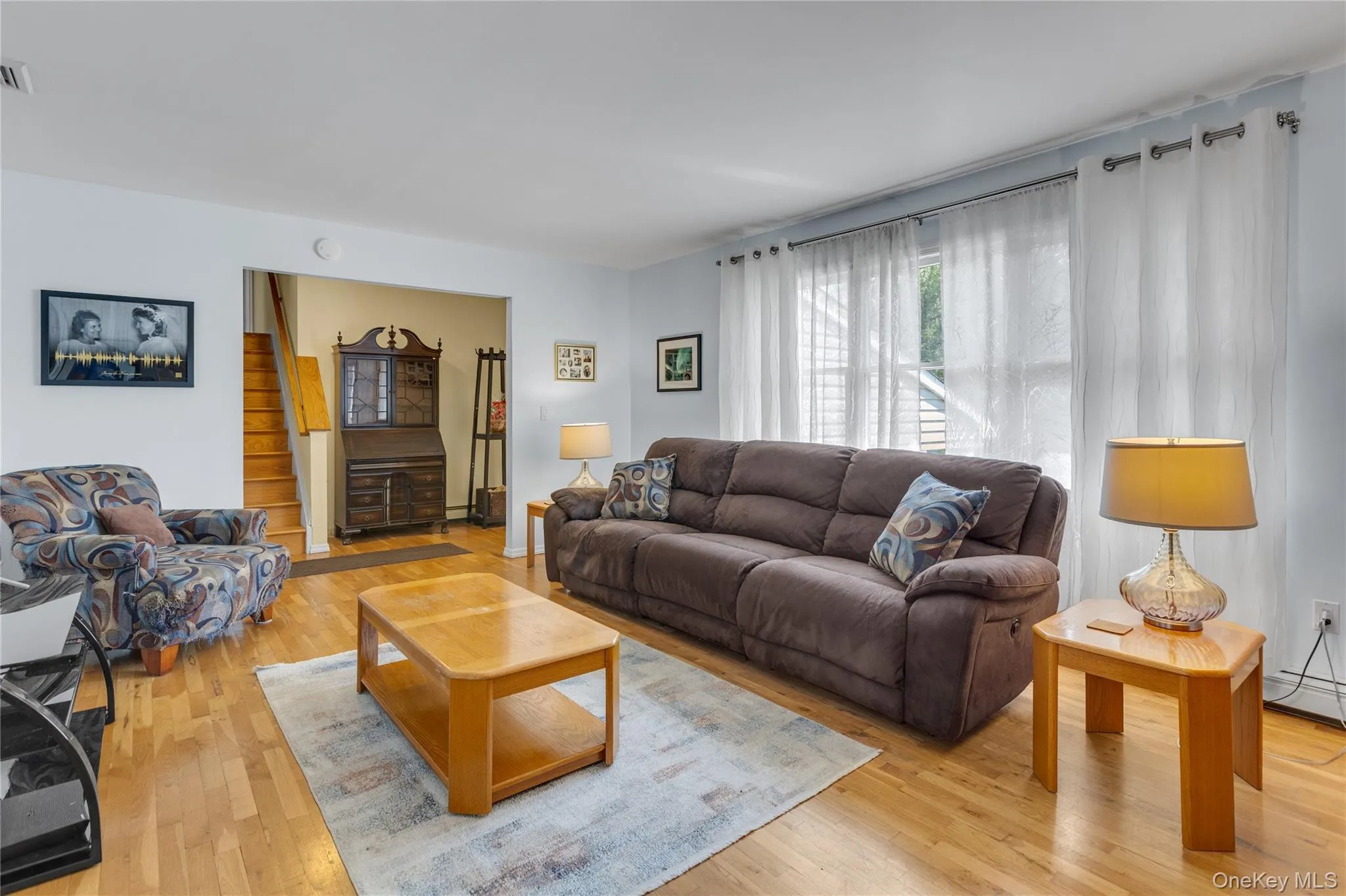 23 Dale Lane, Smithtown, NY, 4 Bedrooms Bedrooms, 10 Rooms Rooms,3 BathroomsBathrooms,Residential,For Rent,Dale,0,1042725 23 Dale Lane, Smithtown, NY, 4 Bedrooms Bedrooms, 10 Rooms Rooms,3 BathroomsBathrooms,Residential,For Rent,Dale,0,1042725