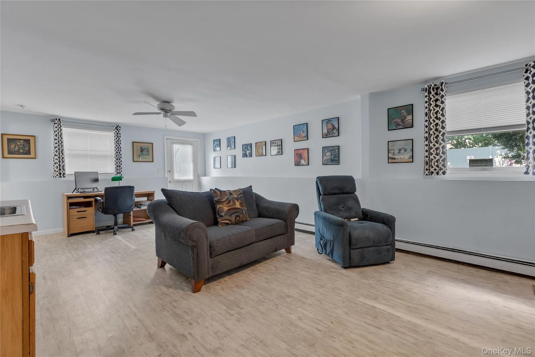 23 Dale Lane, Smithtown, NY, 4 Bedrooms Bedrooms, 10 Rooms Rooms,3 BathroomsBathrooms,Residential,For Rent,Dale,0,1042725 23 Dale Lane, Smithtown, NY, 4 Bedrooms Bedrooms, 10 Rooms Rooms,3 BathroomsBathrooms,Residential,For Rent,Dale,0,1042725