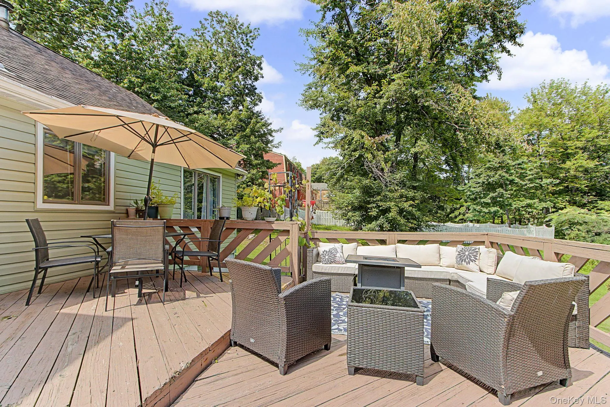 30 Pine Hill Road, Woodbury, NY, 4 Bedrooms Bedrooms, 8 Rooms Rooms,2 BathroomsBathrooms,Residential,For Rent,Pine Hill,0,1042727 30 Pine Hill Road, Woodbury, NY, 4 Bedrooms Bedrooms, 8 Rooms Rooms,2 BathroomsBathrooms,Residential,For Rent,Pine Hill,0,1042727