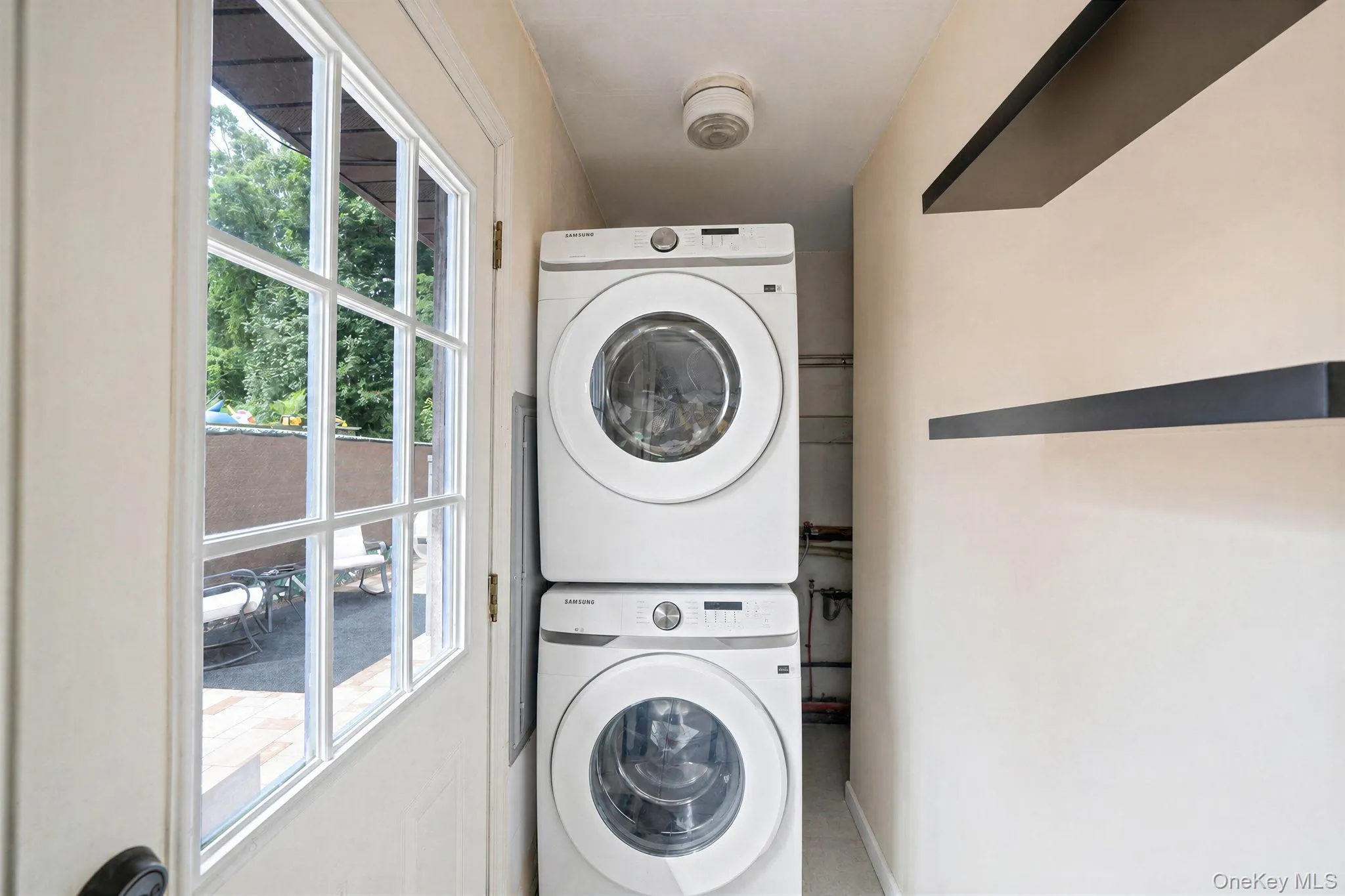 43 Wavecrest Drive, Brookhaven, NY, 3 Bedrooms Bedrooms, 7 Rooms Rooms,1 BathroomBathrooms,Residential,For Rent,Wavecrest,0,1042731 43 Wavecrest Drive, Brookhaven, NY, 3 Bedrooms Bedrooms, 7 Rooms Rooms,1 BathroomBathrooms,Residential,For Rent,Wavecrest,0,1042731