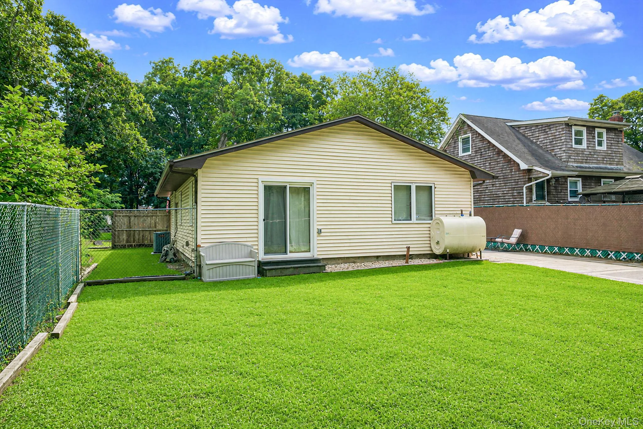 43 Wavecrest Drive, Brookhaven, NY, 3 Bedrooms Bedrooms, 7 Rooms Rooms,1 BathroomBathrooms,Residential,For Rent,Wavecrest,0,1042731 43 Wavecrest Drive, Brookhaven, NY, 3 Bedrooms Bedrooms, 7 Rooms Rooms,1 BathroomBathrooms,Residential,For Rent,Wavecrest,0,1042731
