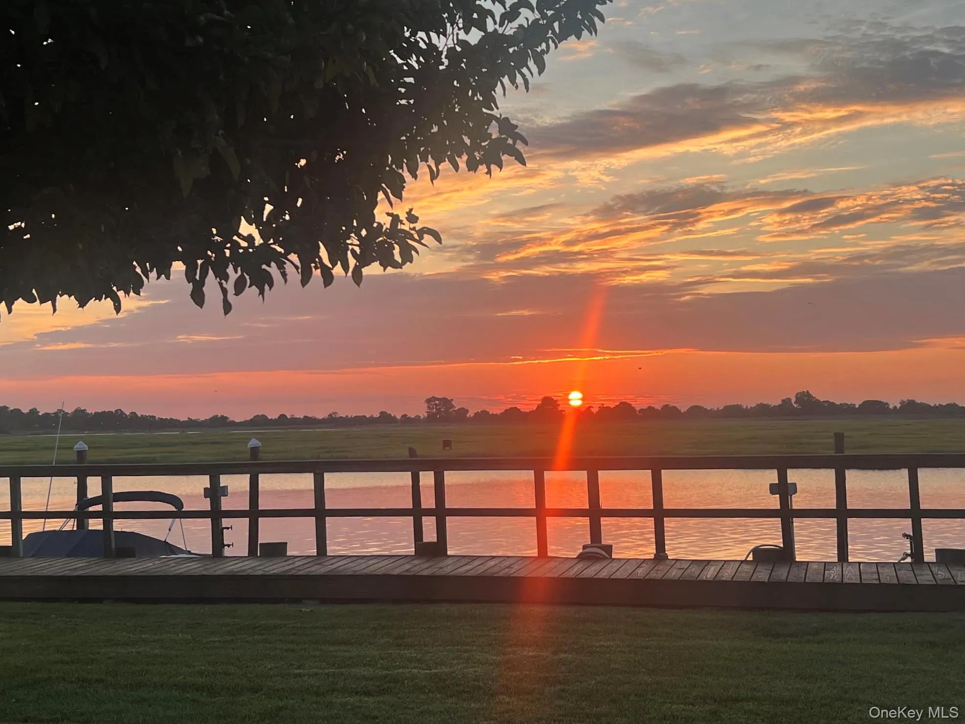 Sunrise and Sunset Never disappoint! Sunrise and Sunset Never disappoint!