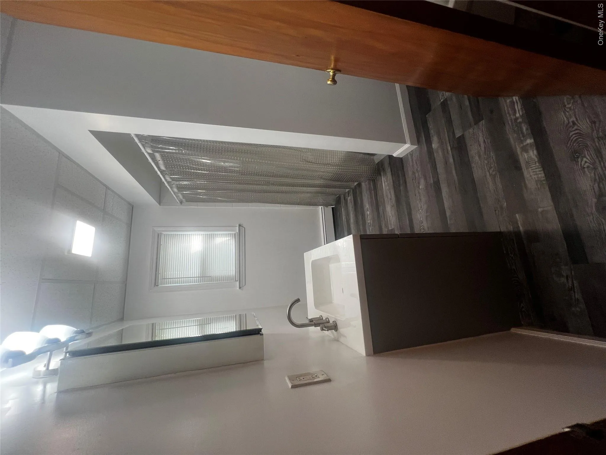 29 Lake Street, Poughkeepsie, NY, 3 Bedroom Bedrooms, 6 Room Rooms,2 BathroomBathrooms,Residential Lease,For Rent,Lake,0,1042736 29 Lake Street, Poughkeepsie, NY, 3 Bedroom Bedrooms, 6 Room Rooms,2 BathroomBathrooms,Residential Lease,For Rent,Lake,0,1042736