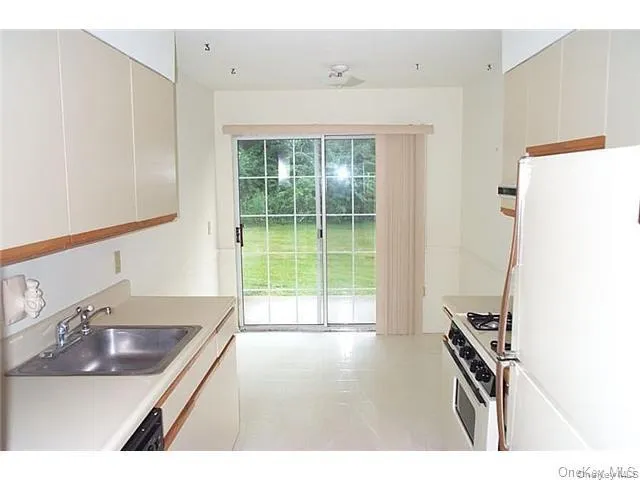 39 The Knolls, Warwick (town), NY, 1 Bedroom Bedrooms, 4 Rooms Rooms,1 BathroomBathrooms,Residential Lease,For Rent,The,0,1042737 39 The Knolls, Warwick (town), NY, 1 Bedroom Bedrooms, 4 Rooms Rooms,1 BathroomBathrooms,Residential Lease,For Rent,The,0,1042737