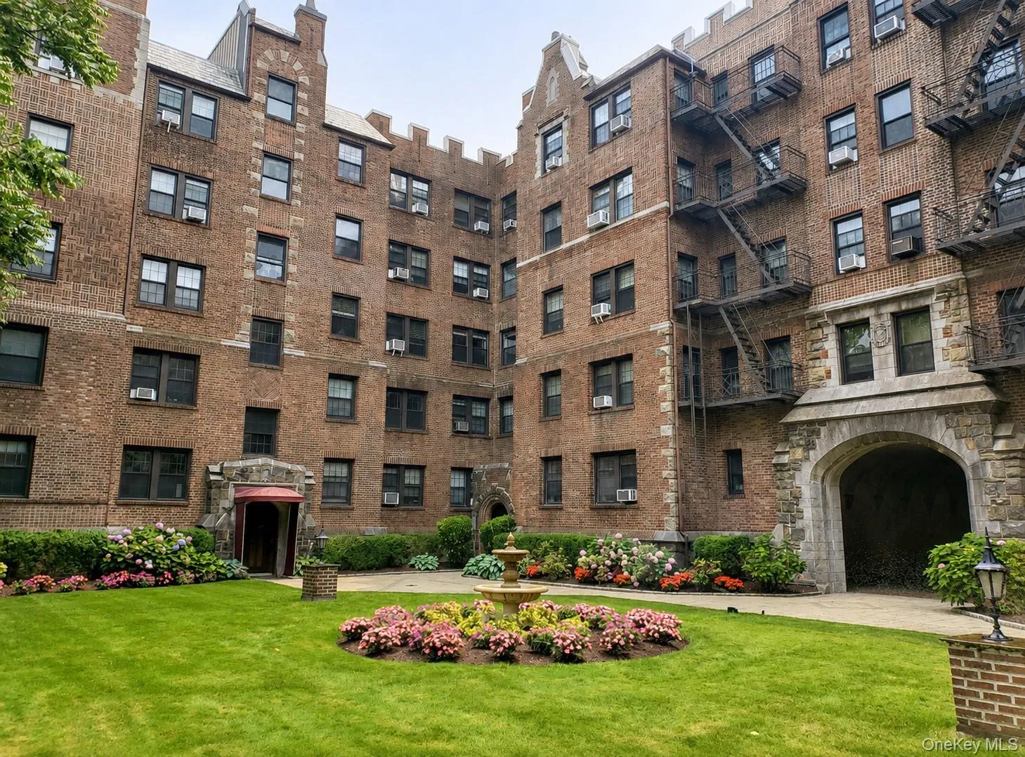 23 Old Mamaroneck Road, White Plains, NY, 2 Bedrooms Bedrooms, 5 Rooms Rooms,1 BathroomBathrooms,Residential Lease,For Rent,Old Mamaroneck,0,1042740 23 Old Mamaroneck Road, White Plains, NY, 2 Bedrooms Bedrooms, 5 Rooms Rooms,1 BathroomBathrooms,Residential Lease,For Rent,Old Mamaroneck,0,1042740