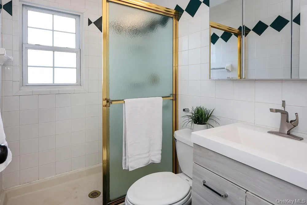 1491 Clay Street, Hempstead, NY, 4 Bedrooms Bedrooms, 8 Rooms Rooms,2 BathroomsBathrooms,Residential,For Rent,Clay,0,1042741 1491 Clay Street, Hempstead, NY, 4 Bedrooms Bedrooms, 8 Rooms Rooms,2 BathroomsBathrooms,Residential,For Rent,Clay,0,1042741