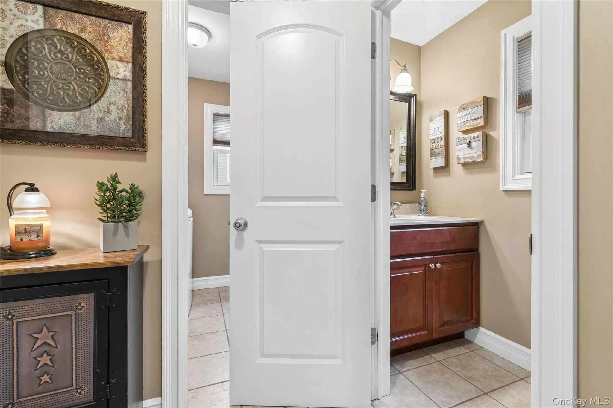 Half Bath on Main Level Half Bath on Main Level