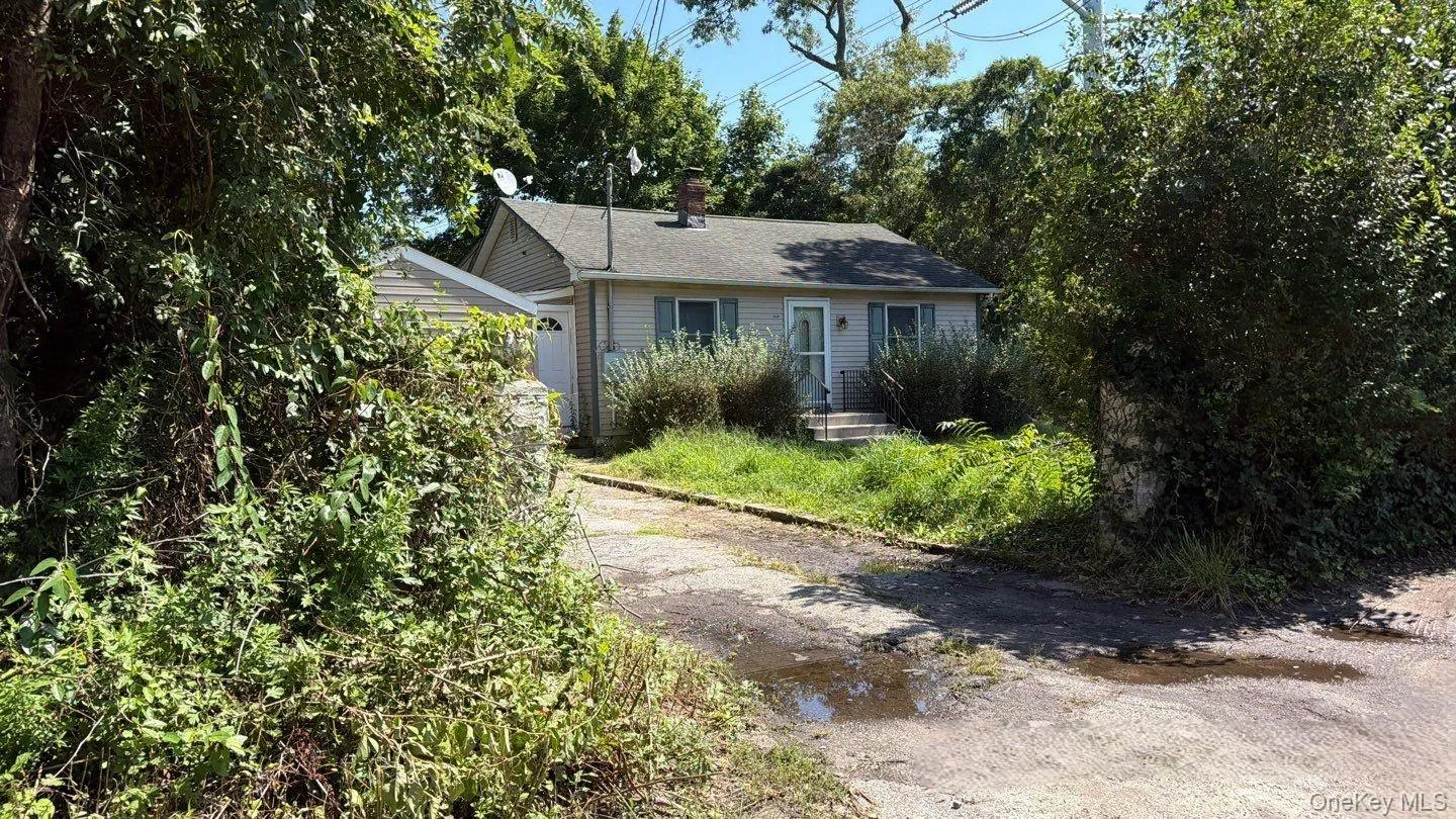 448 Revilo Avenue, Brookhaven, NY, 3 Bedrooms Bedrooms, 5 Rooms Rooms,2 BathroomsBathrooms,Residential,For Rent,Revilo,0,1042747 448 Revilo Avenue, Brookhaven, NY, 3 Bedrooms Bedrooms, 5 Rooms Rooms,2 BathroomsBathrooms,Residential,For Rent,Revilo,0,1042747