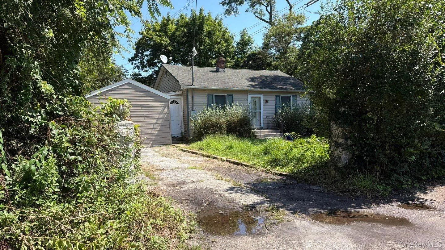 448 Revilo Avenue, Brookhaven, NY, 3 Bedrooms Bedrooms, 5 Rooms Rooms,2 BathroomsBathrooms,Residential,For Rent,Revilo,0,1042747 448 Revilo Avenue, Brookhaven, NY, 3 Bedrooms Bedrooms, 5 Rooms Rooms,2 BathroomsBathrooms,Residential,For Rent,Revilo,0,1042747