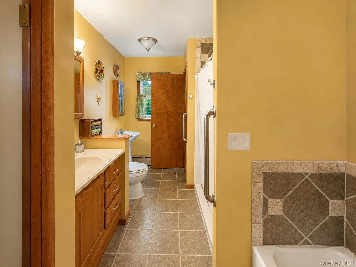 8250 Route 32, Cairo, NY, 3 Bedrooms Bedrooms, 7 Rooms Rooms,2 BathroomsBathrooms,Residential,For Rent,Route 32,0,1042748 8250 Route 32, Cairo, NY, 3 Bedrooms Bedrooms, 7 Rooms Rooms,2 BathroomsBathrooms,Residential,For Rent,Route 32,0,1042748