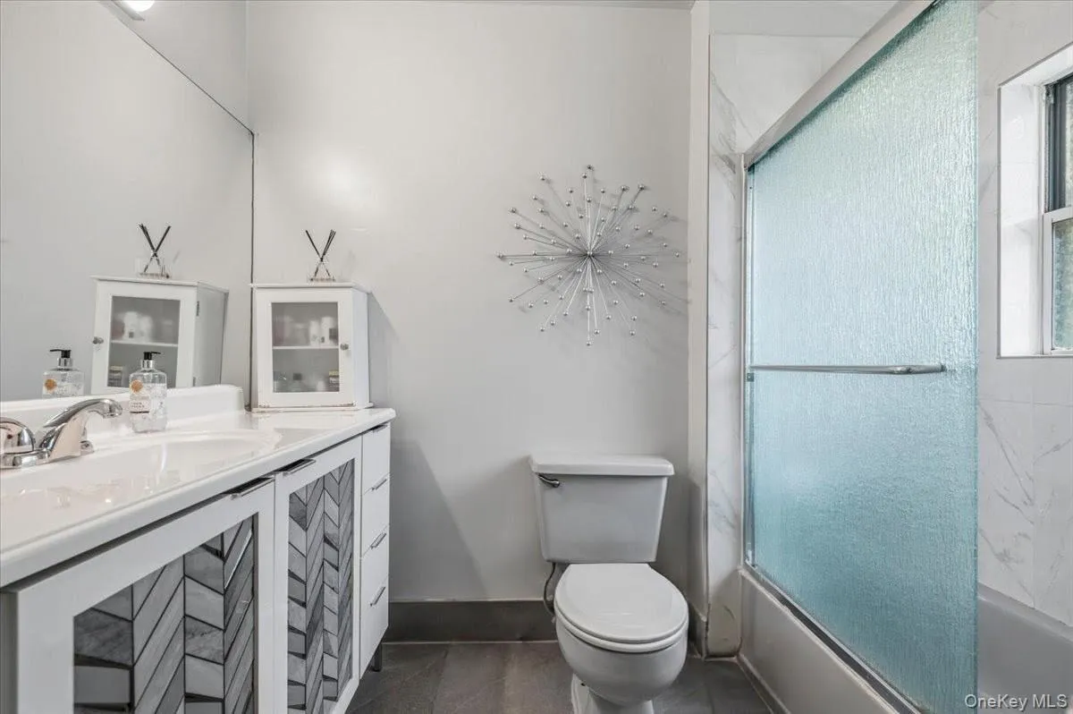 609 Meehan Avenue, New York, NY, 5 Bedrooms Bedrooms, 9 Rooms Rooms,2 BathroomsBathrooms,Residential,For Rent,Meehan,0,1042752 609 Meehan Avenue, New York, NY, 5 Bedrooms Bedrooms, 9 Rooms Rooms,2 BathroomsBathrooms,Residential,For Rent,Meehan,0,1042752