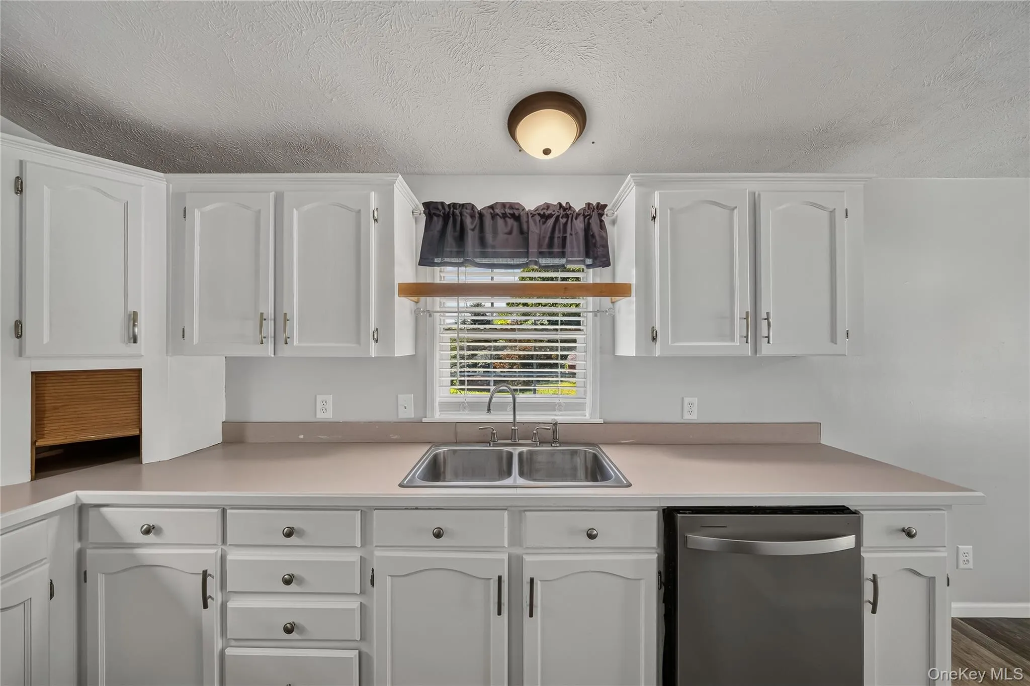43 Palm Dr, Mamakating, NY, 3 Bedrooms Bedrooms, 8 Rooms Rooms,2 BathroomsBathrooms,Residential,For Rent,Palm Dr,0,1042753 43 Palm Dr, Mamakating, NY, 3 Bedrooms Bedrooms, 8 Rooms Rooms,2 BathroomsBathrooms,Residential,For Rent,Palm Dr,0,1042753