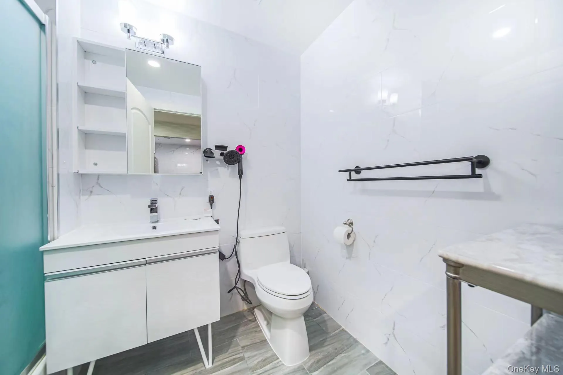 14427 Sanford Avenue, New York, NY, 1 Bedroom Bedrooms, 3 Room Rooms,1 BathroomBathrooms,Residential Lease,For Rent,Sanford,0,1042754 14427 Sanford Avenue, New York, NY, 1 Bedroom Bedrooms, 3 Room Rooms,1 BathroomBathrooms,Residential Lease,For Rent,Sanford,0,1042754