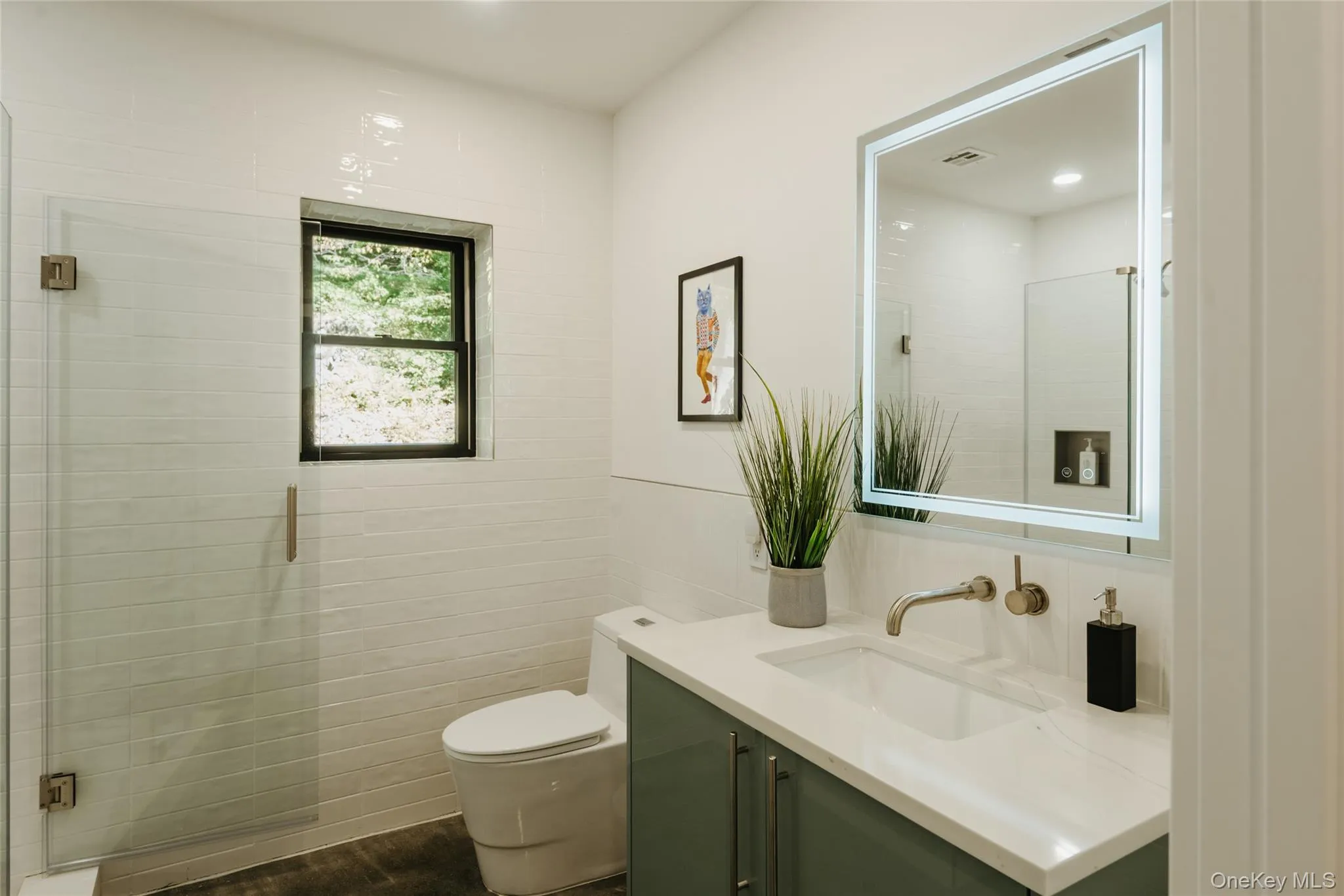 Bathroom on ground floor. Bathroom on ground floor.
