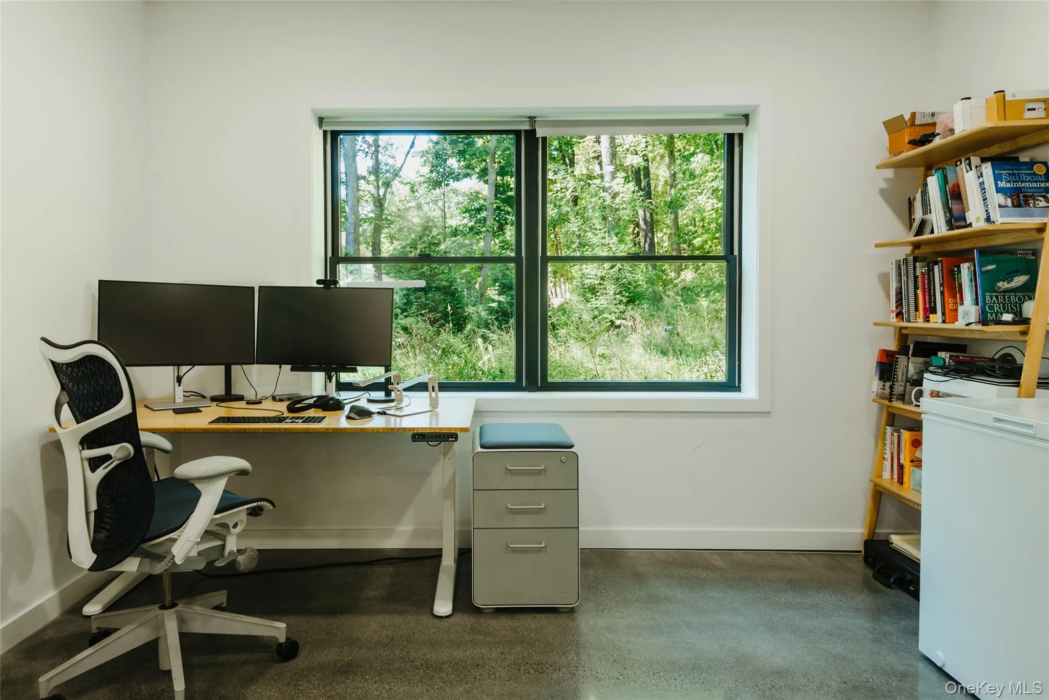 Flex room on ground floor. Flex room on ground floor.