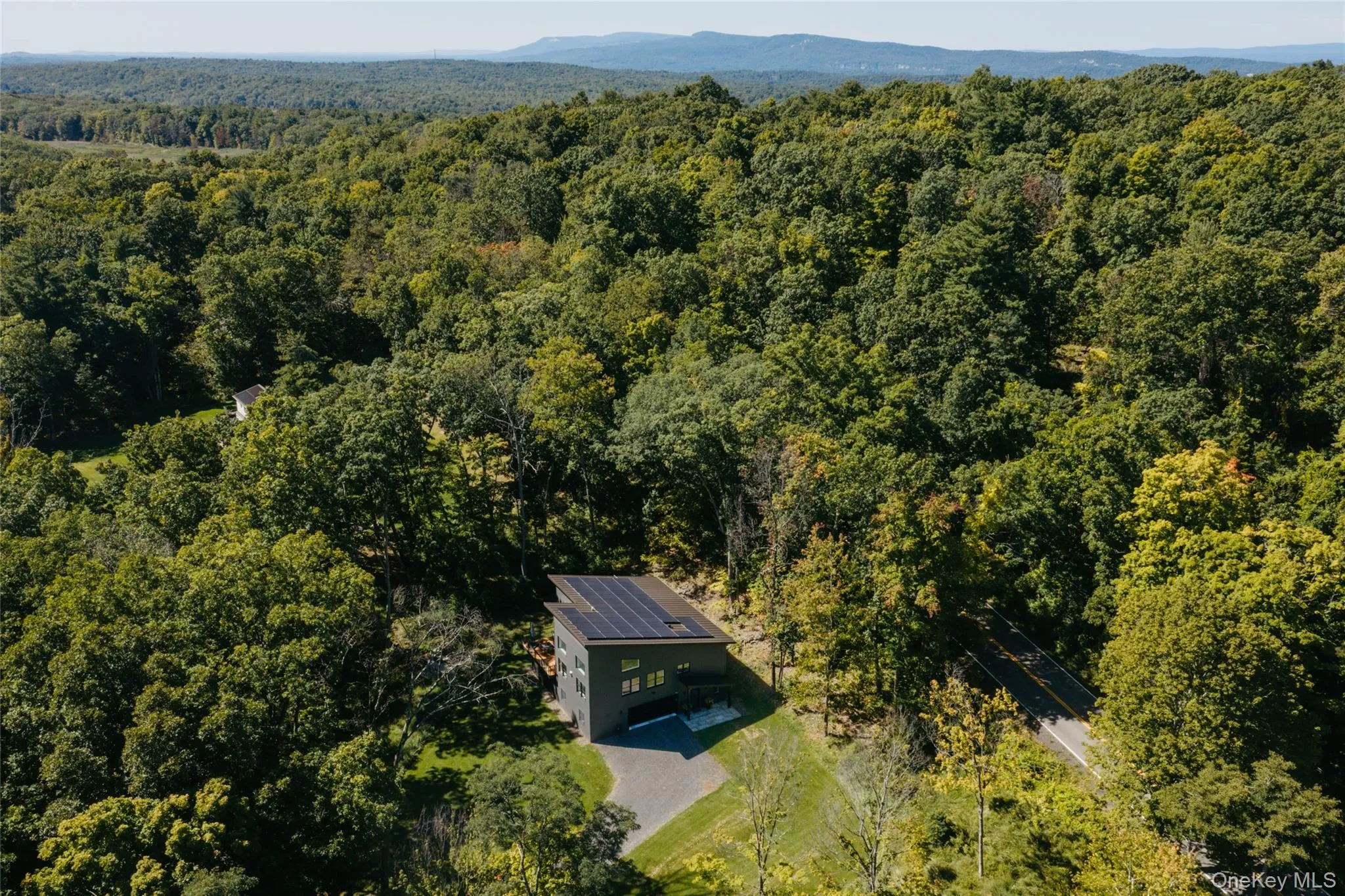 739 Old Post Road, Esopus, NY, 3 Bedrooms Bedrooms, 9 Rooms Rooms,3 BathroomsBathrooms,Residential,For Rent,Old Post,0,1042759 739 Old Post Road, Esopus, NY, 3 Bedrooms Bedrooms, 9 Rooms Rooms,3 BathroomsBathrooms,Residential,For Rent,Old Post,0,1042759