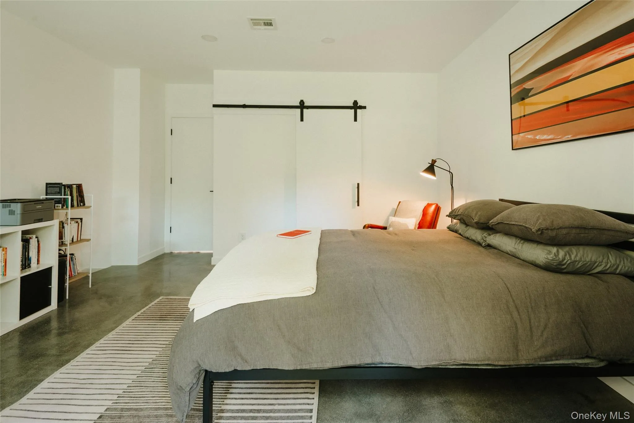 3rd Bedroom on Ground Floor. Direct access to outside. 3rd Bedroom on Ground Floor. Direct access to outside.