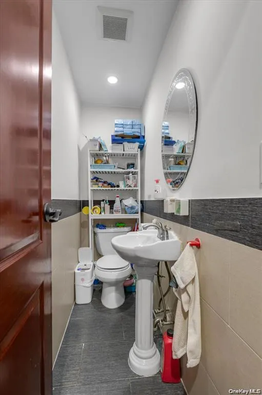 6906 Fresh Meadow Lane, New York, NY, 4 Bedrooms Bedrooms, 8 Rooms Rooms,2 BathroomsBathrooms,Residential,For Rent,Fresh Meadow,0,1042763 6906 Fresh Meadow Lane, New York, NY, 4 Bedrooms Bedrooms, 8 Rooms Rooms,2 BathroomsBathrooms,Residential,For Rent,Fresh Meadow,0,1042763