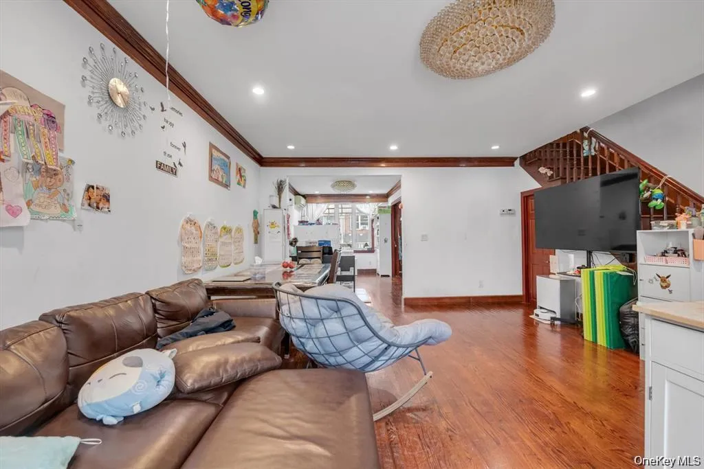 6906 Fresh Meadow Lane, New York, NY, 4 Bedrooms Bedrooms, 8 Rooms Rooms,2 BathroomsBathrooms,Residential,For Rent,Fresh Meadow,0,1042763 6906 Fresh Meadow Lane, New York, NY, 4 Bedrooms Bedrooms, 8 Rooms Rooms,2 BathroomsBathrooms,Residential,For Rent,Fresh Meadow,0,1042763