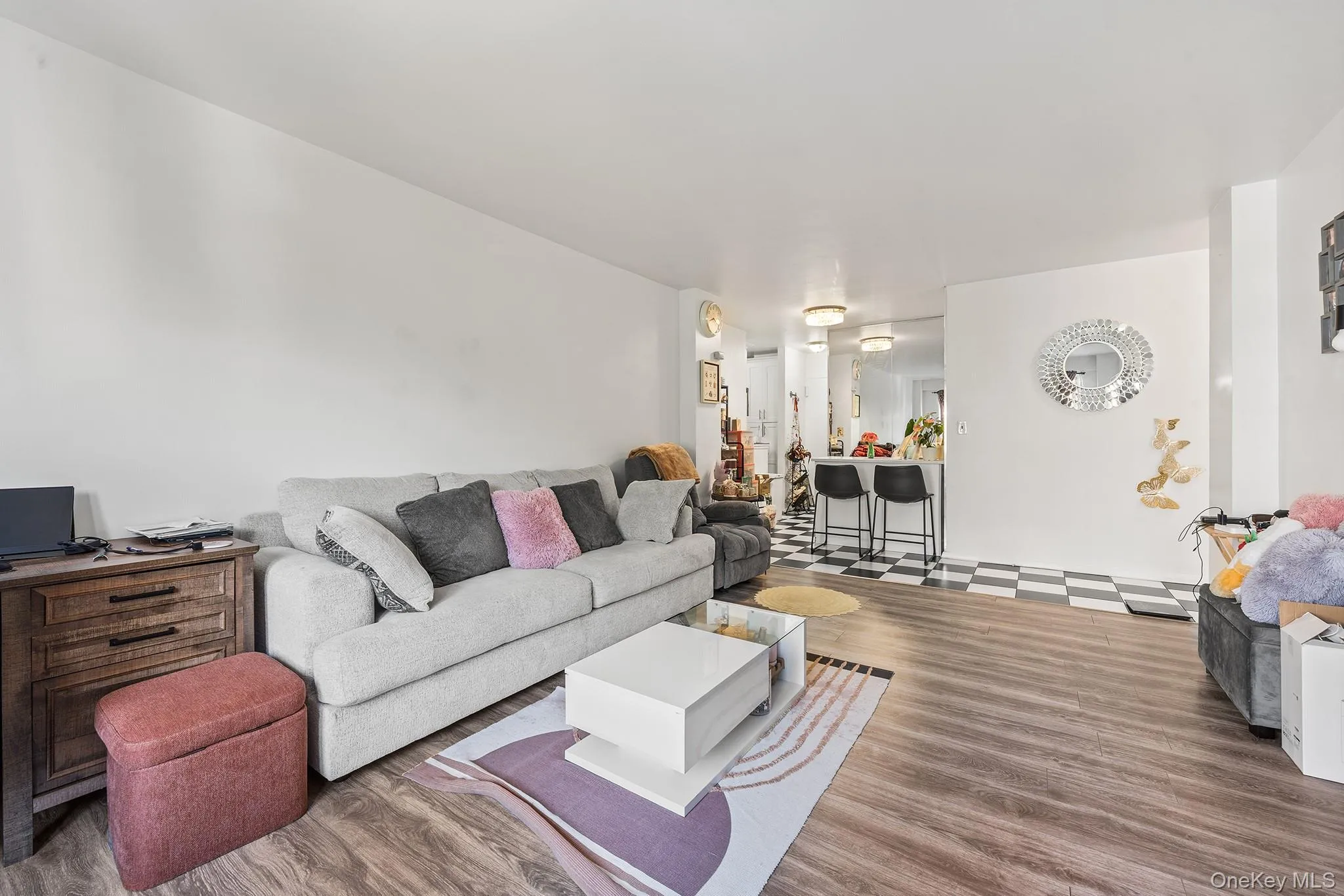 87-15 165th Street, New York, NY, 1 Bedroom Bedrooms, 3 Rooms Rooms,1 BathroomBathrooms,Residential,For Rent,165th,0,1042764 87-15 165th Street, New York, NY, 1 Bedroom Bedrooms, 3 Rooms Rooms,1 BathroomBathrooms,Residential,For Rent,165th,0,1042764