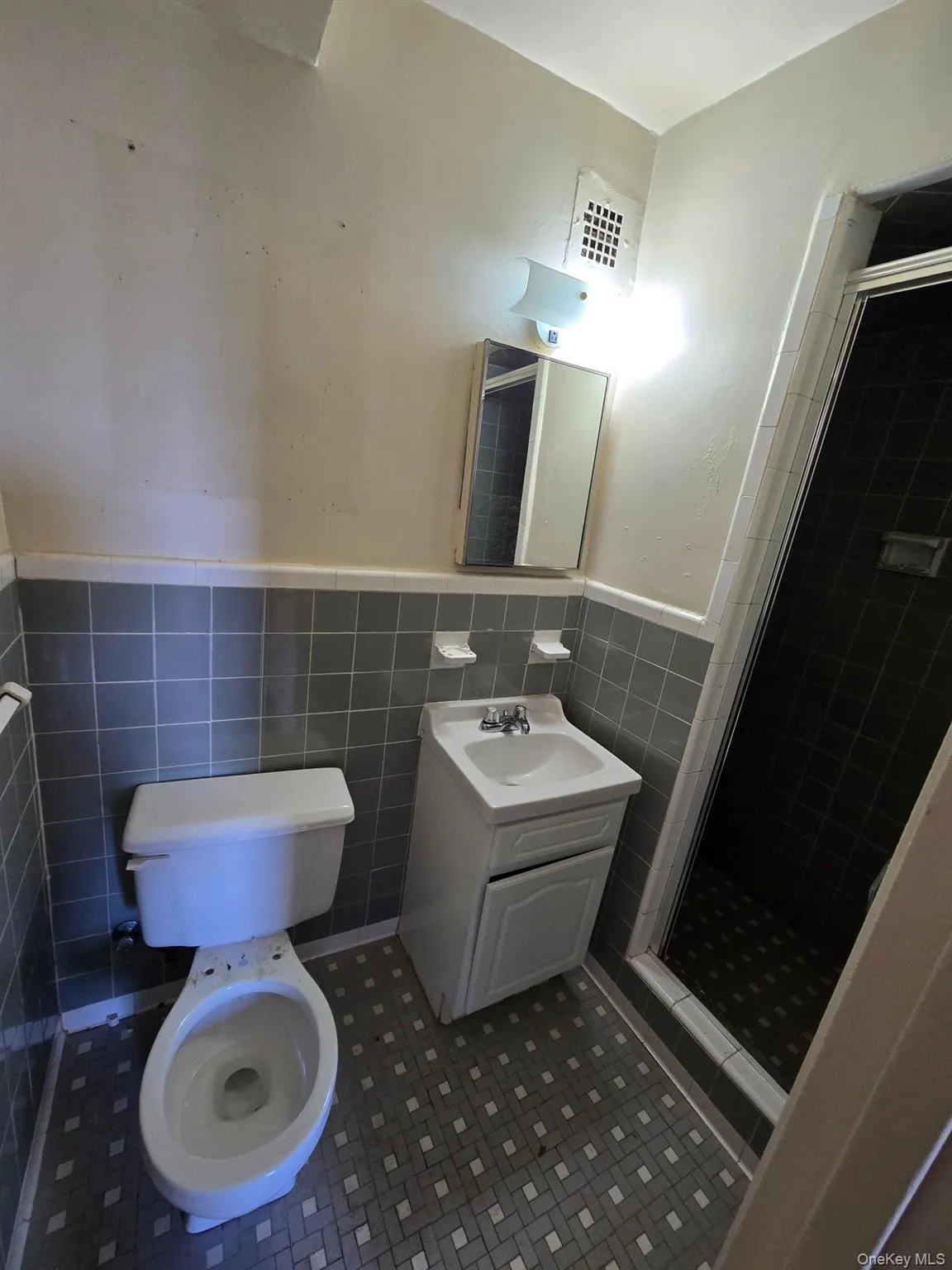 2835 Webb Avenue, New York, NY, 2 Bedrooms Bedrooms, 5 Rooms Rooms,2 BathroomsBathrooms,Residential,For Rent,Webb,0,1042766 2835 Webb Avenue, New York, NY, 2 Bedrooms Bedrooms, 5 Rooms Rooms,2 BathroomsBathrooms,Residential,For Rent,Webb,0,1042766