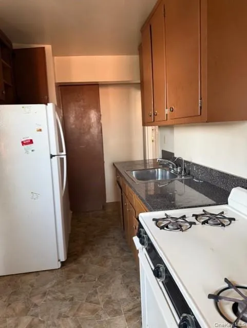 2835 Webb Avenue, New York, NY, 2 Bedrooms Bedrooms, 5 Rooms Rooms,2 BathroomsBathrooms,Residential,For Rent,Webb,0,1042766 2835 Webb Avenue, New York, NY, 2 Bedrooms Bedrooms, 5 Rooms Rooms,2 BathroomsBathrooms,Residential,For Rent,Webb,0,1042766