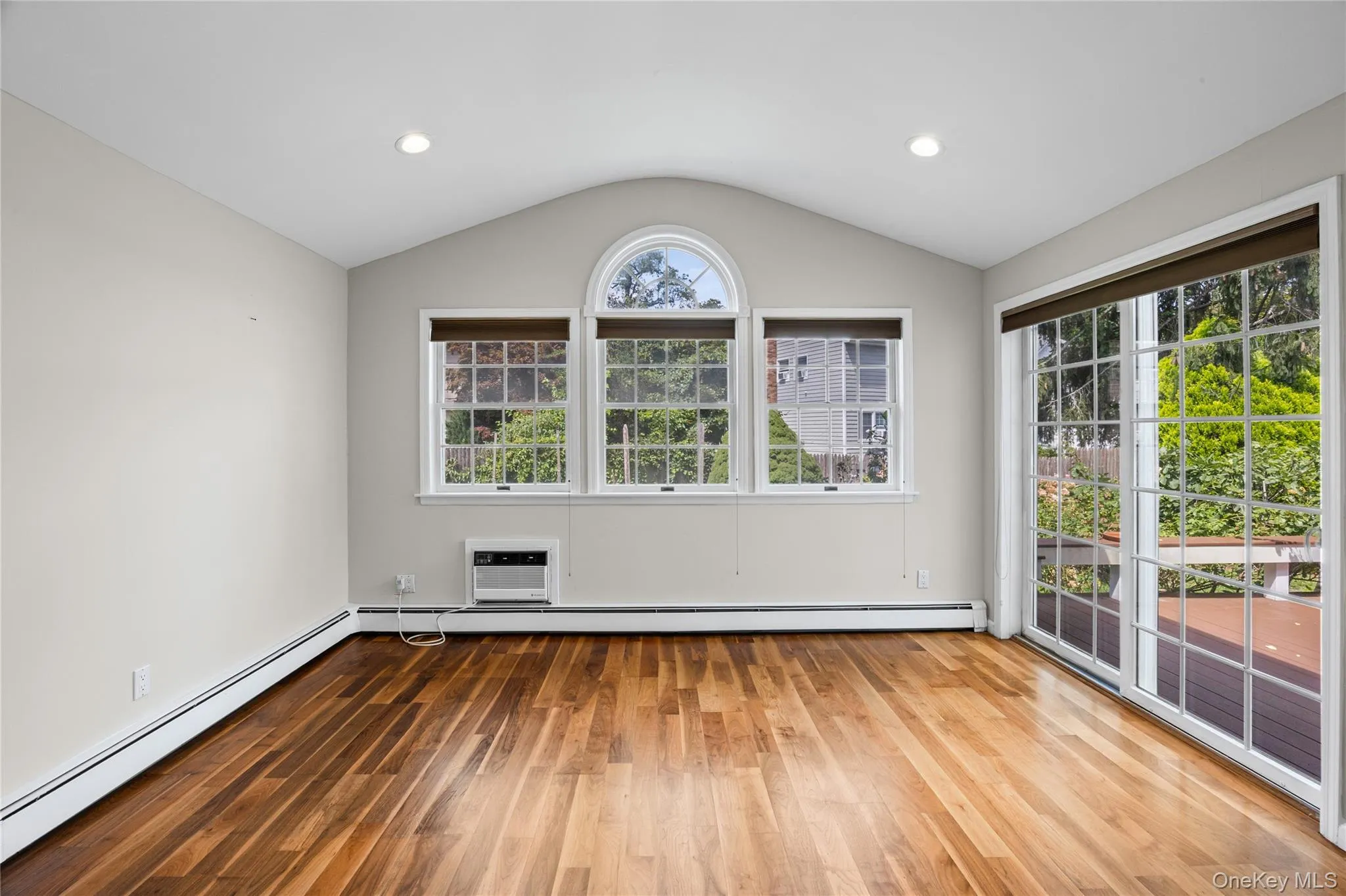 Large space to relax or entertain and access the outdoors too! Large space to relax or entertain and access the outdoors too!