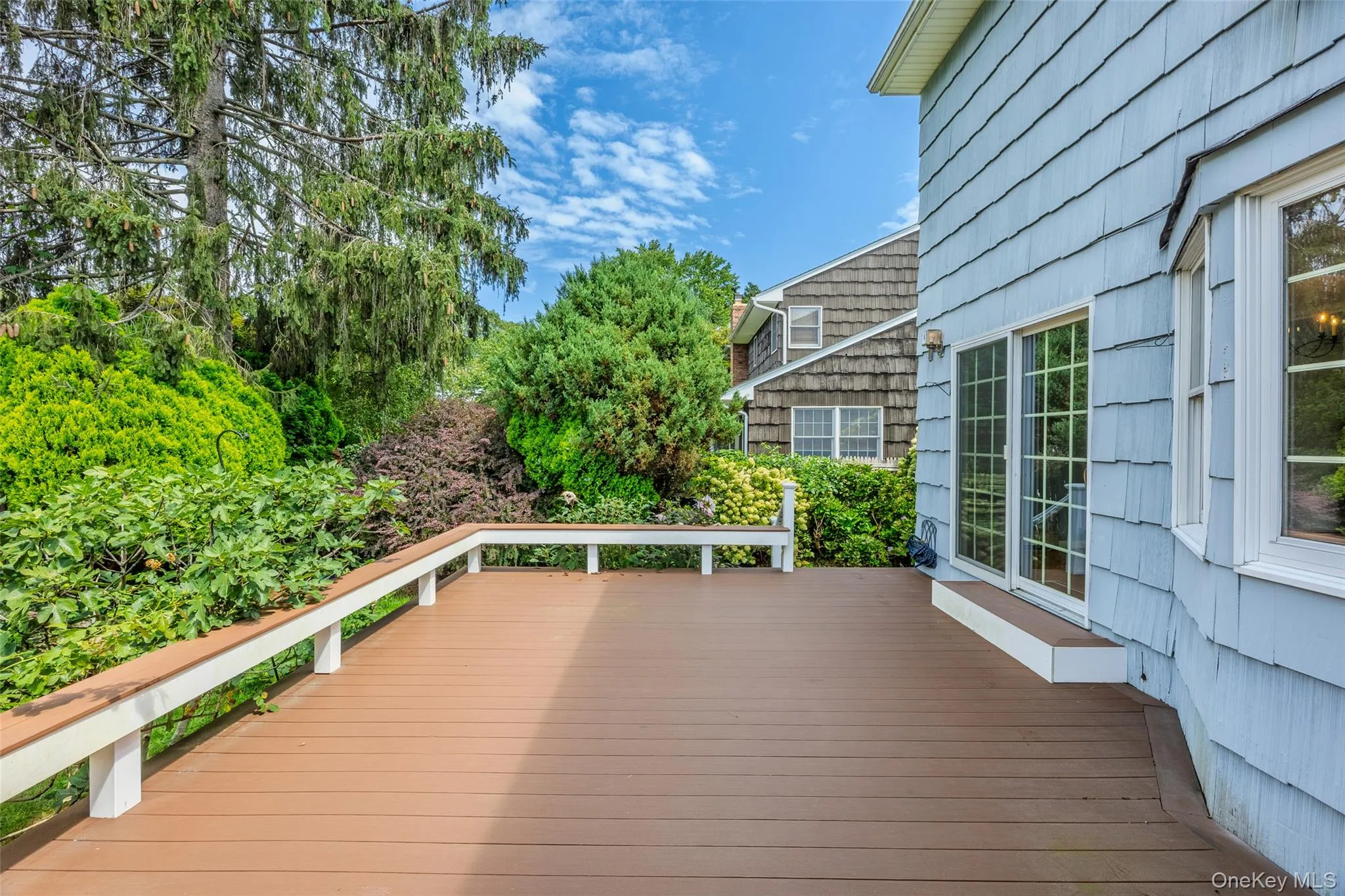 Large deck perfect for entertaining with two sliders to access Large deck perfect for entertaining with two sliders to access