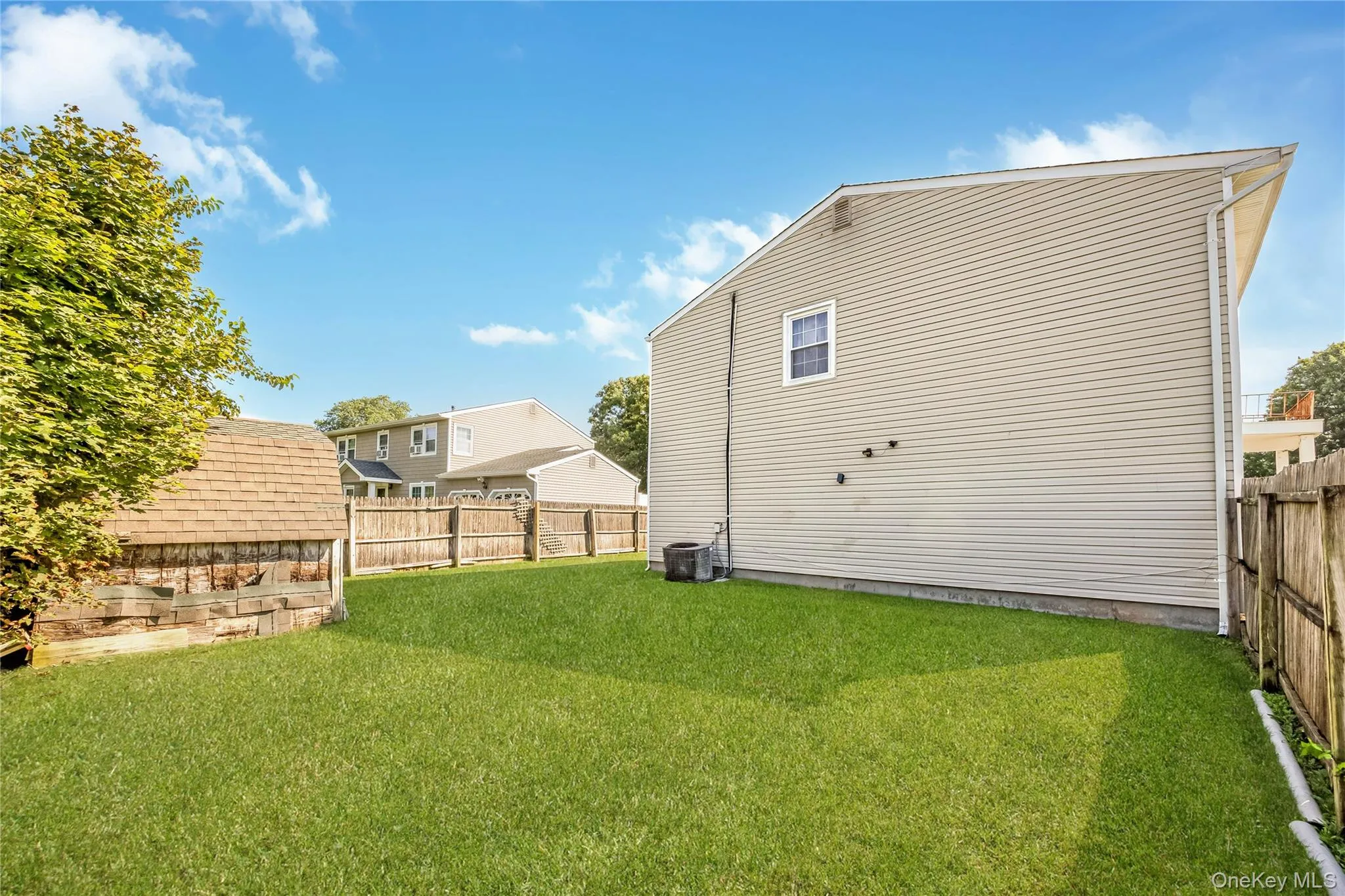 11 Shade Tree Lane, Brookhaven, NY, 3 Bedrooms Bedrooms, 8 Rooms Rooms,1 BathroomBathrooms,Residential,For Rent,Shade Tree,0,1042770 11 Shade Tree Lane, Brookhaven, NY, 3 Bedrooms Bedrooms, 8 Rooms Rooms,1 BathroomBathrooms,Residential,For Rent,Shade Tree,0,1042770